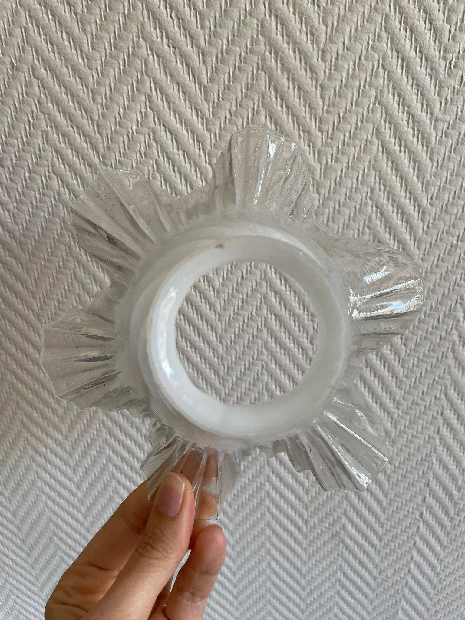 Art Nouveau style glass tulip lampshade