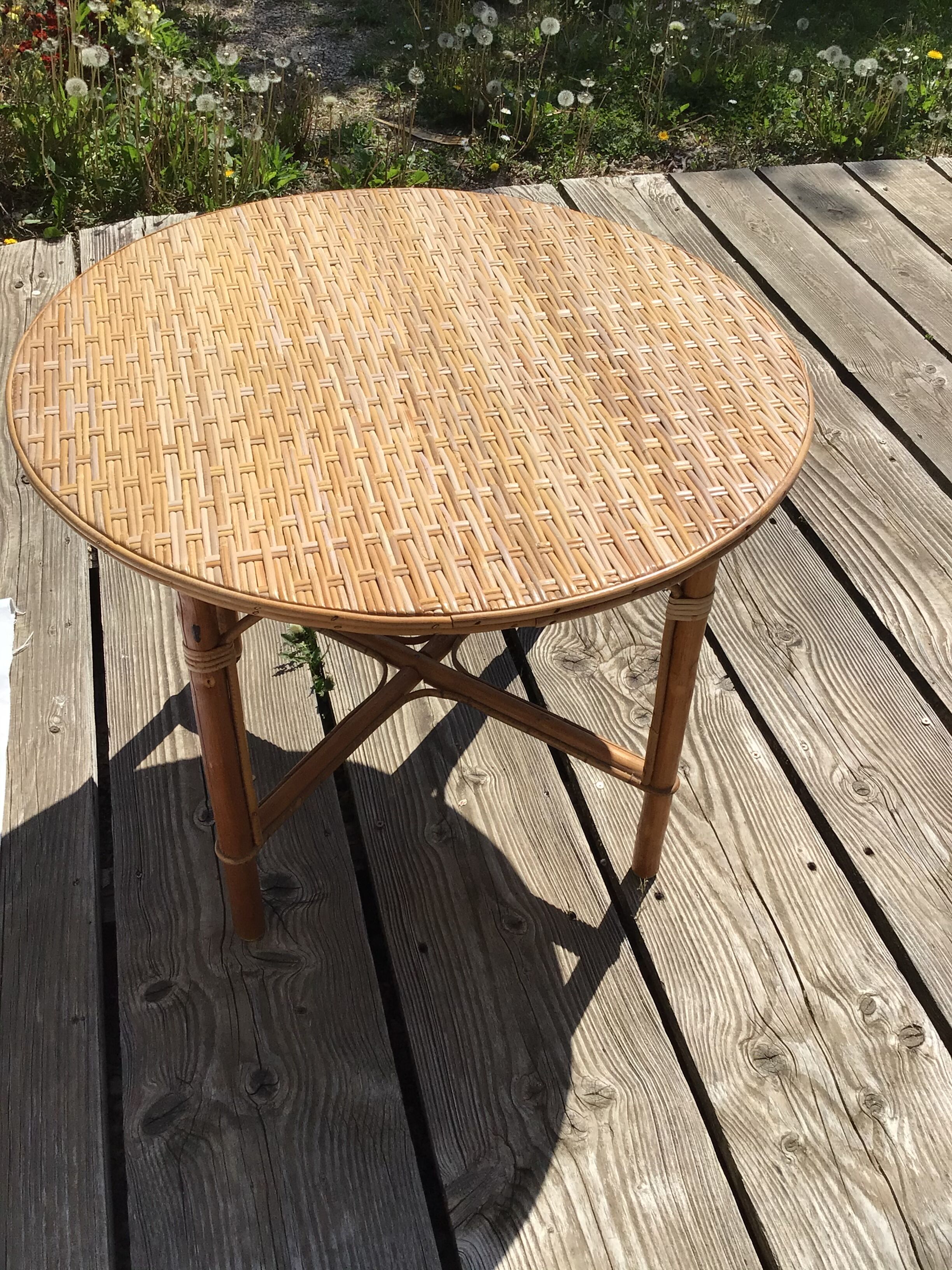 Vintage rattan coffee table diameter 70cm