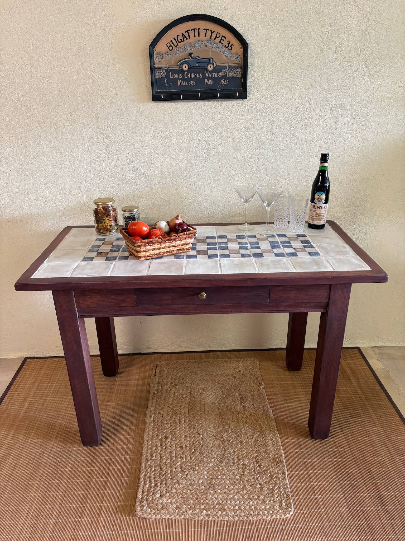 Side table wood & ceramics