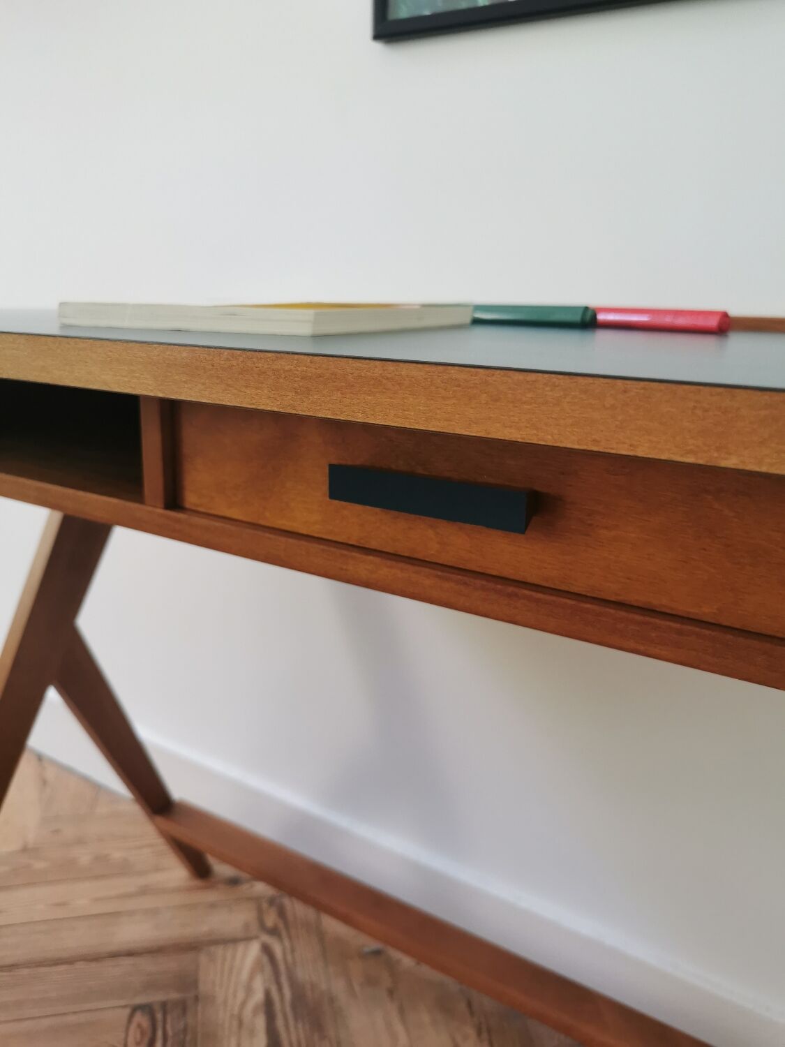 Office handcrafted style 50-60s