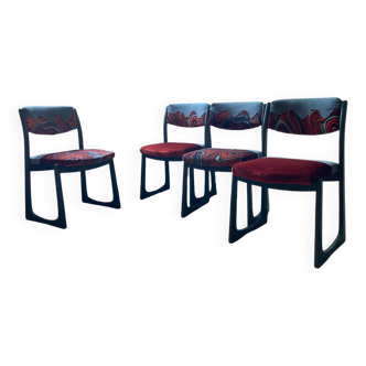 Série de 4 chaises self piétement luge