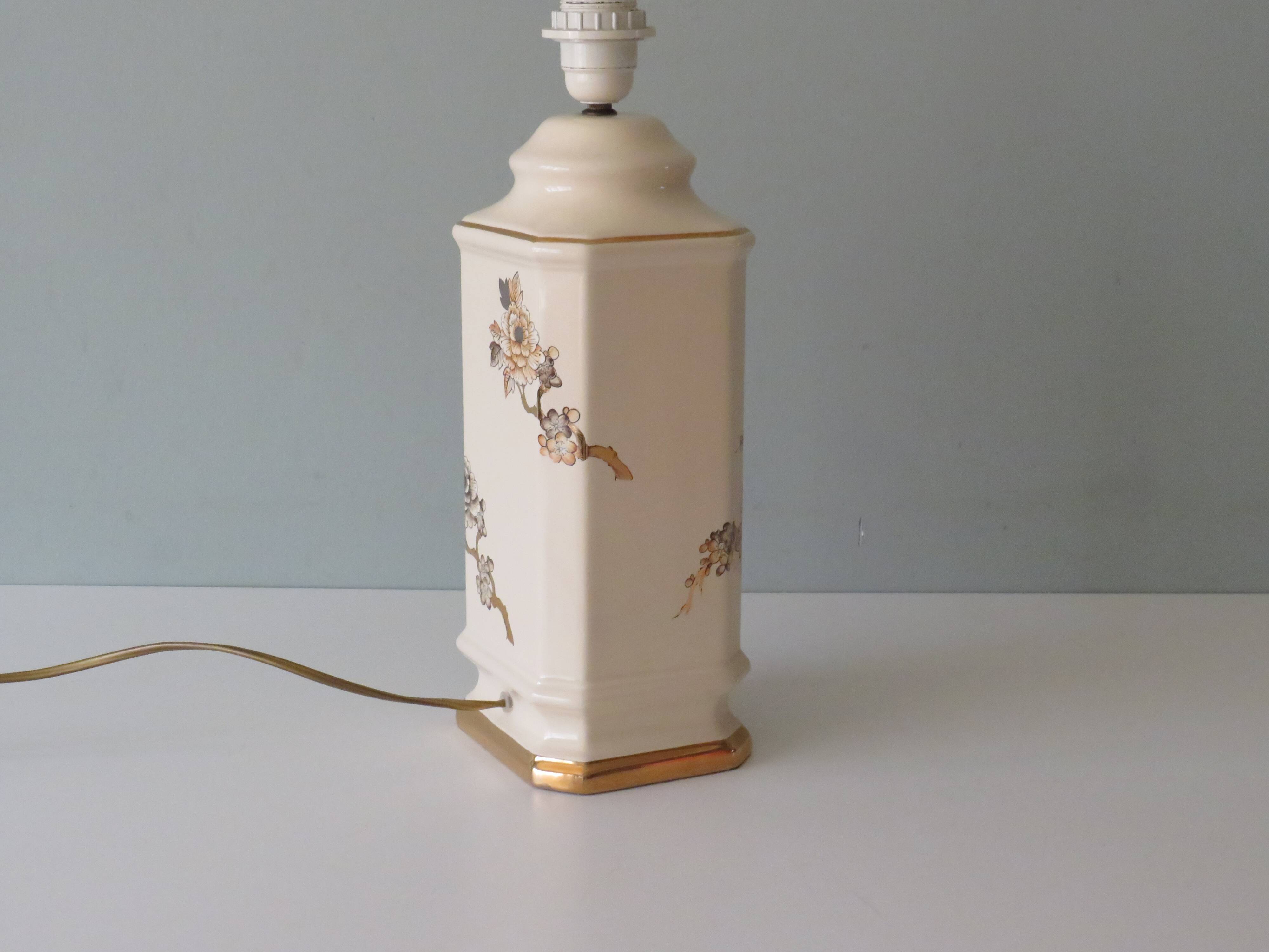 Lampe à poser en céramique émaillée couleur crème Louis Drimmer  avec nouvel abat-jour.