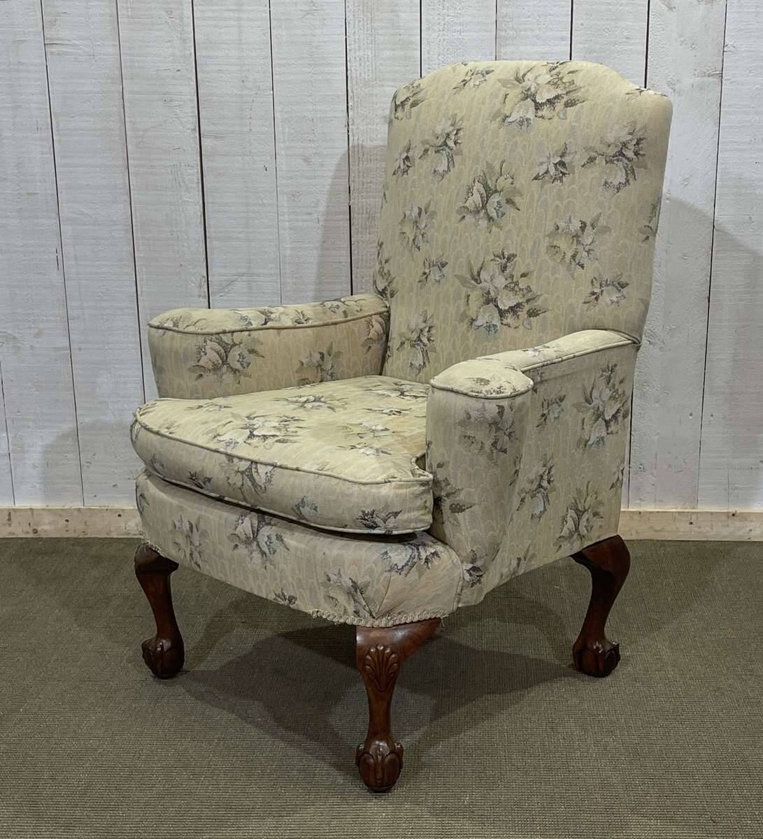 1930s English Chippendale walnut armchair