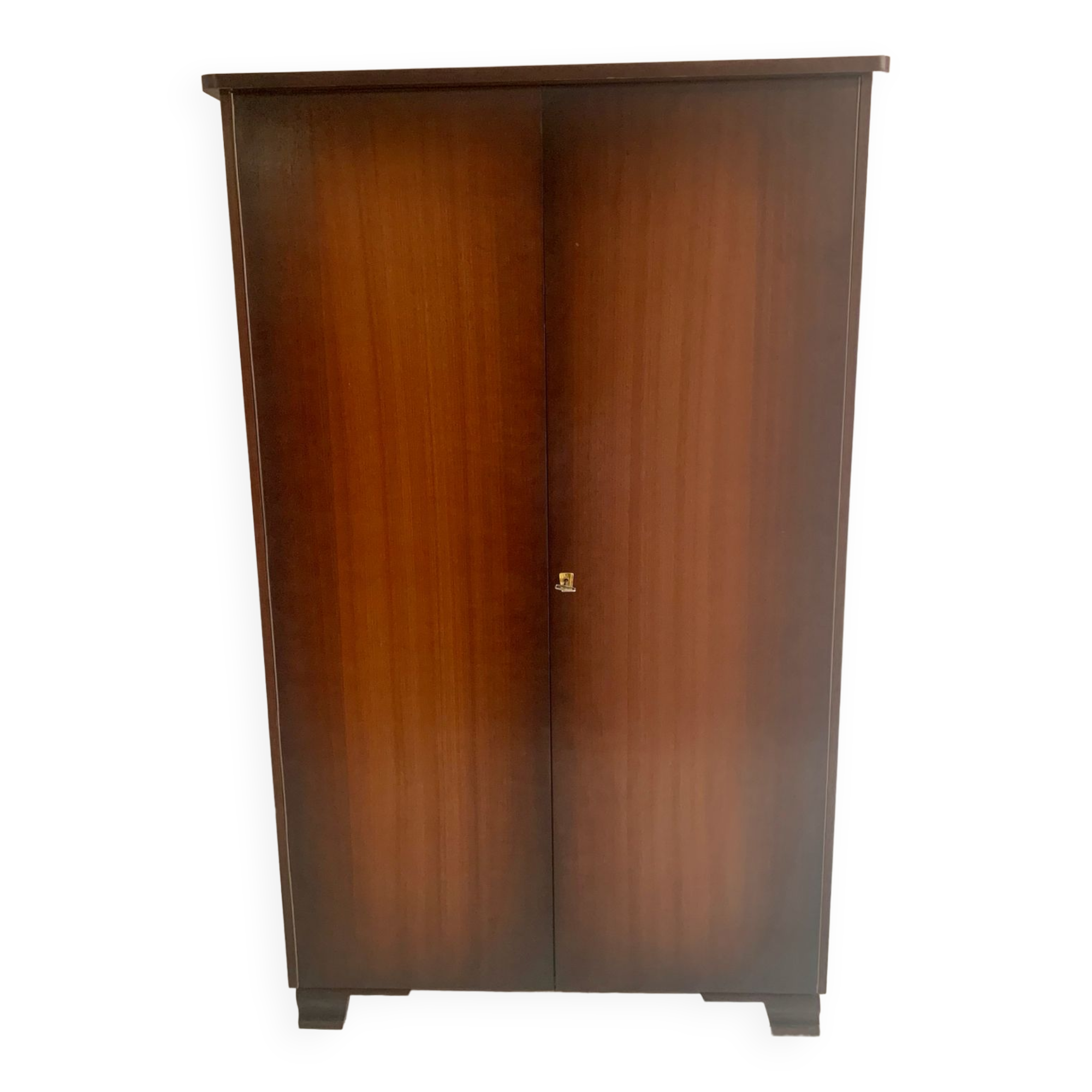 Armoire vintage pieds compas