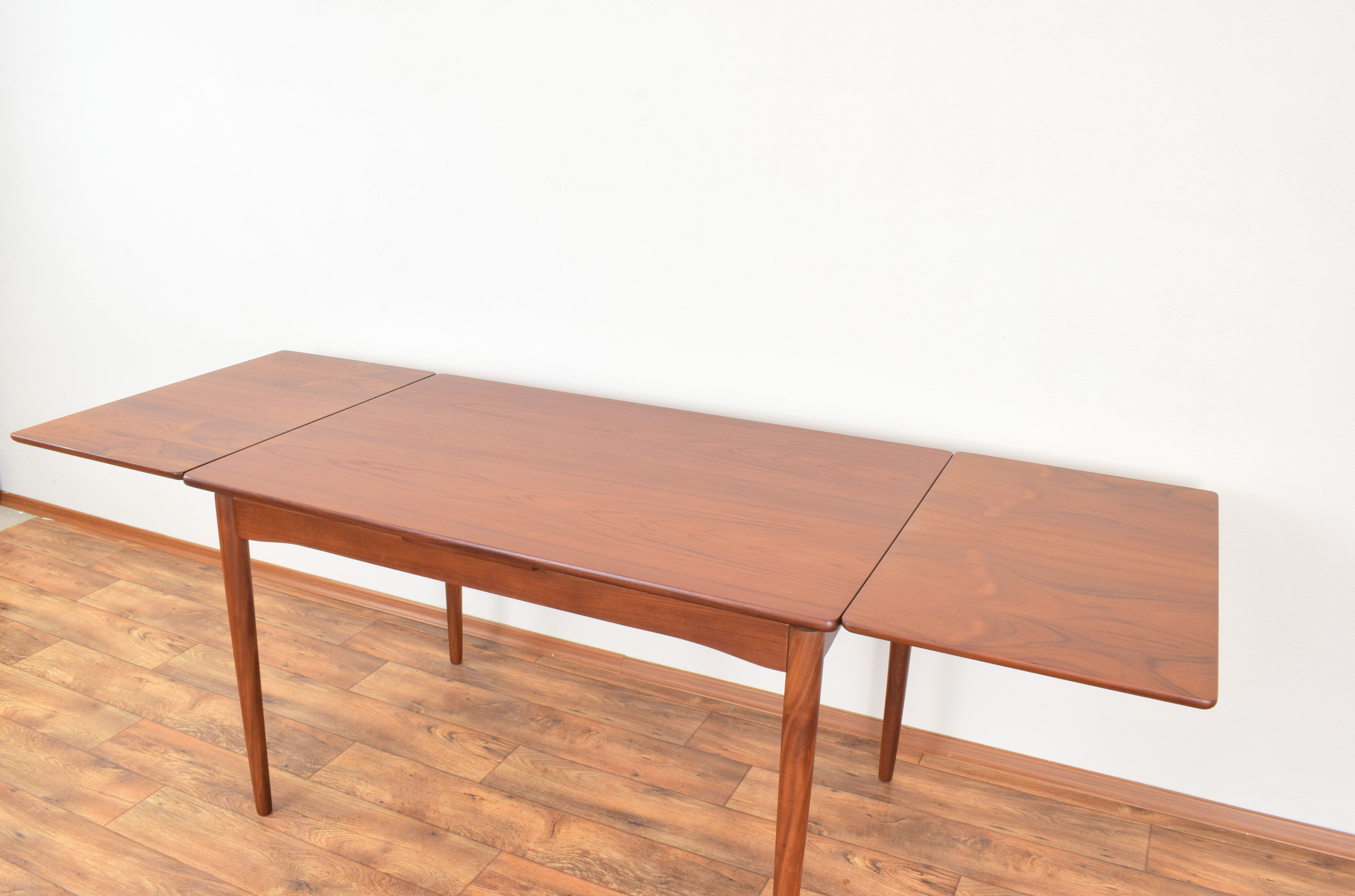 Mid-Century Danish Teak Extendable Dining Table, 1960s.