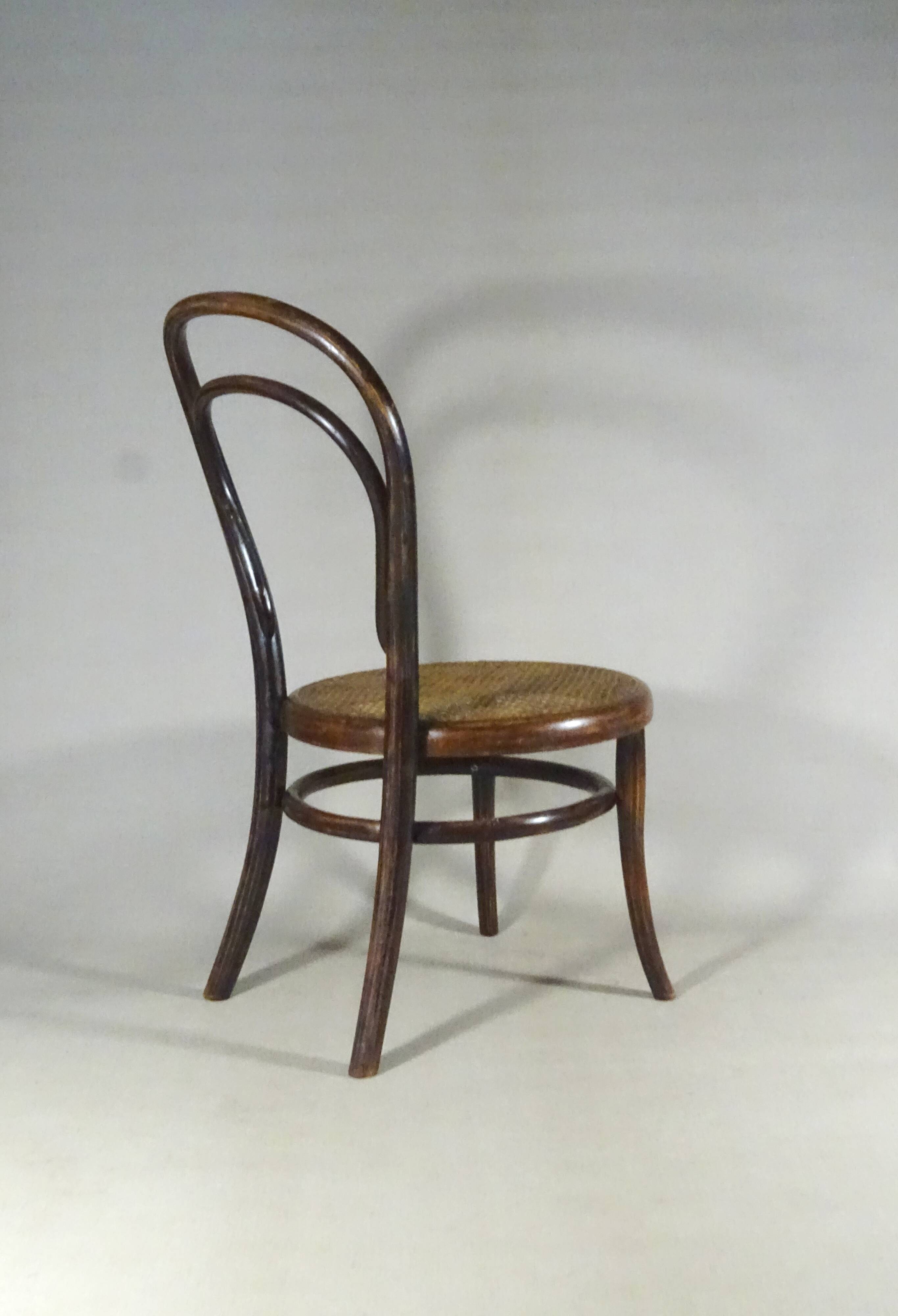 Nanny chair No. 14 Thonet 1875, original caning