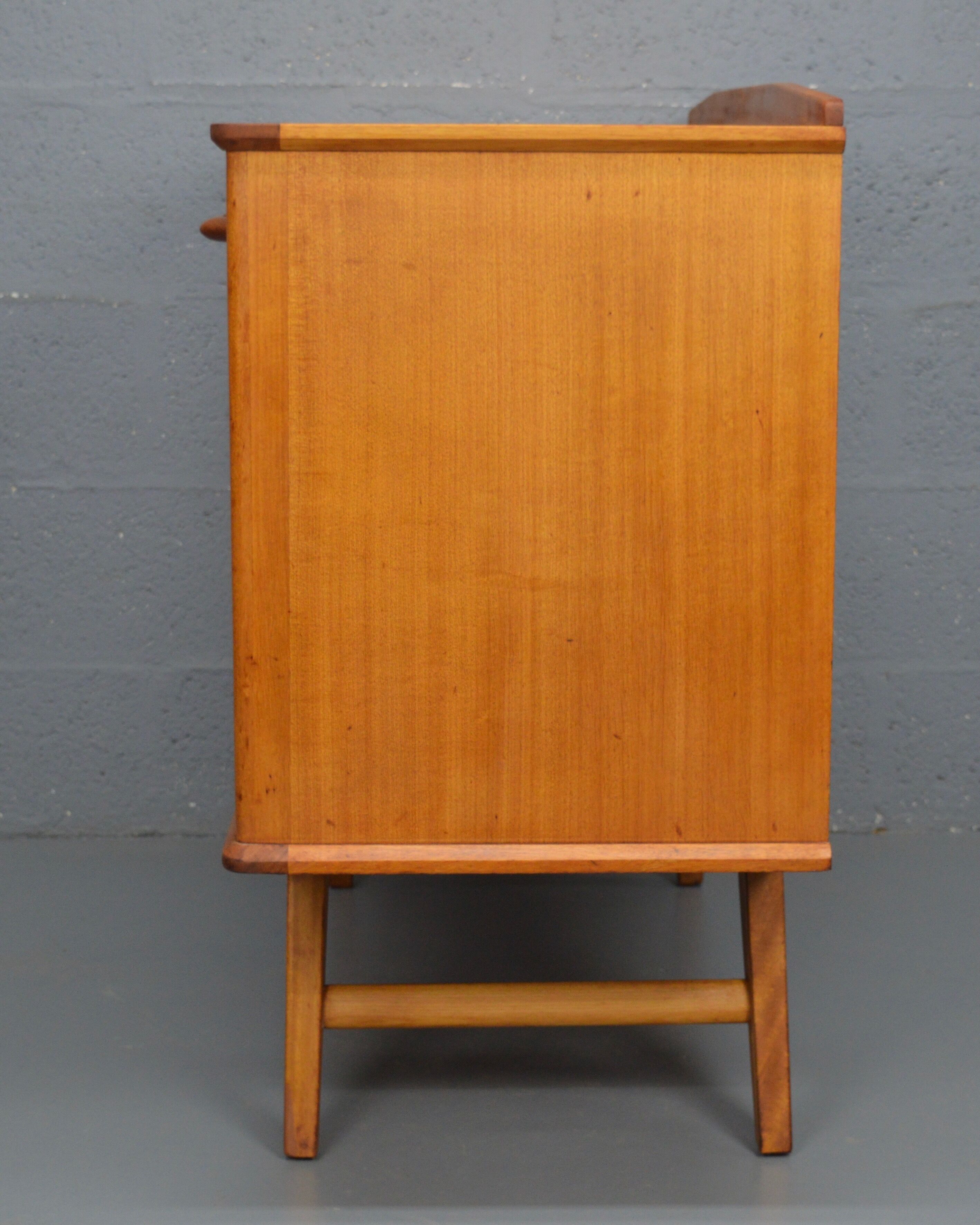 Buffet vintage Ercol Windsor