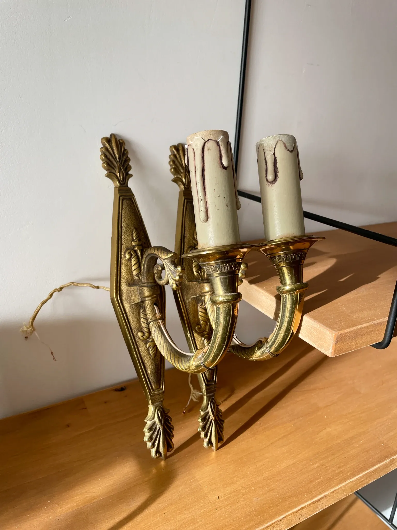 Pair of wall sconces in gilded brass – Louis XVI / neoclassical style