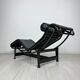 Chaise longue vintage 'LC4' par Le Corbusier, Pierre Jeanneret et Charlotte Perriand pour Cassina – édition entièrement noire