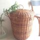 Panier à linge en osier vintage