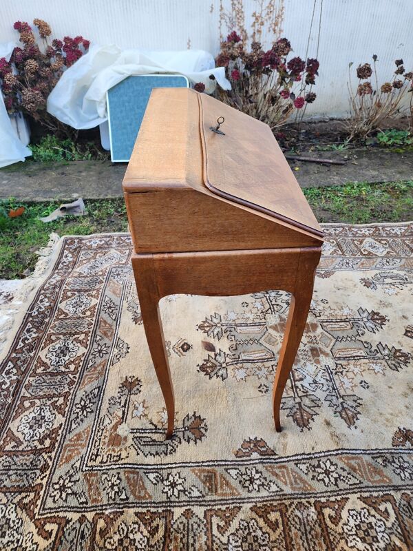 Bureau de pente, scriban dos d'âne