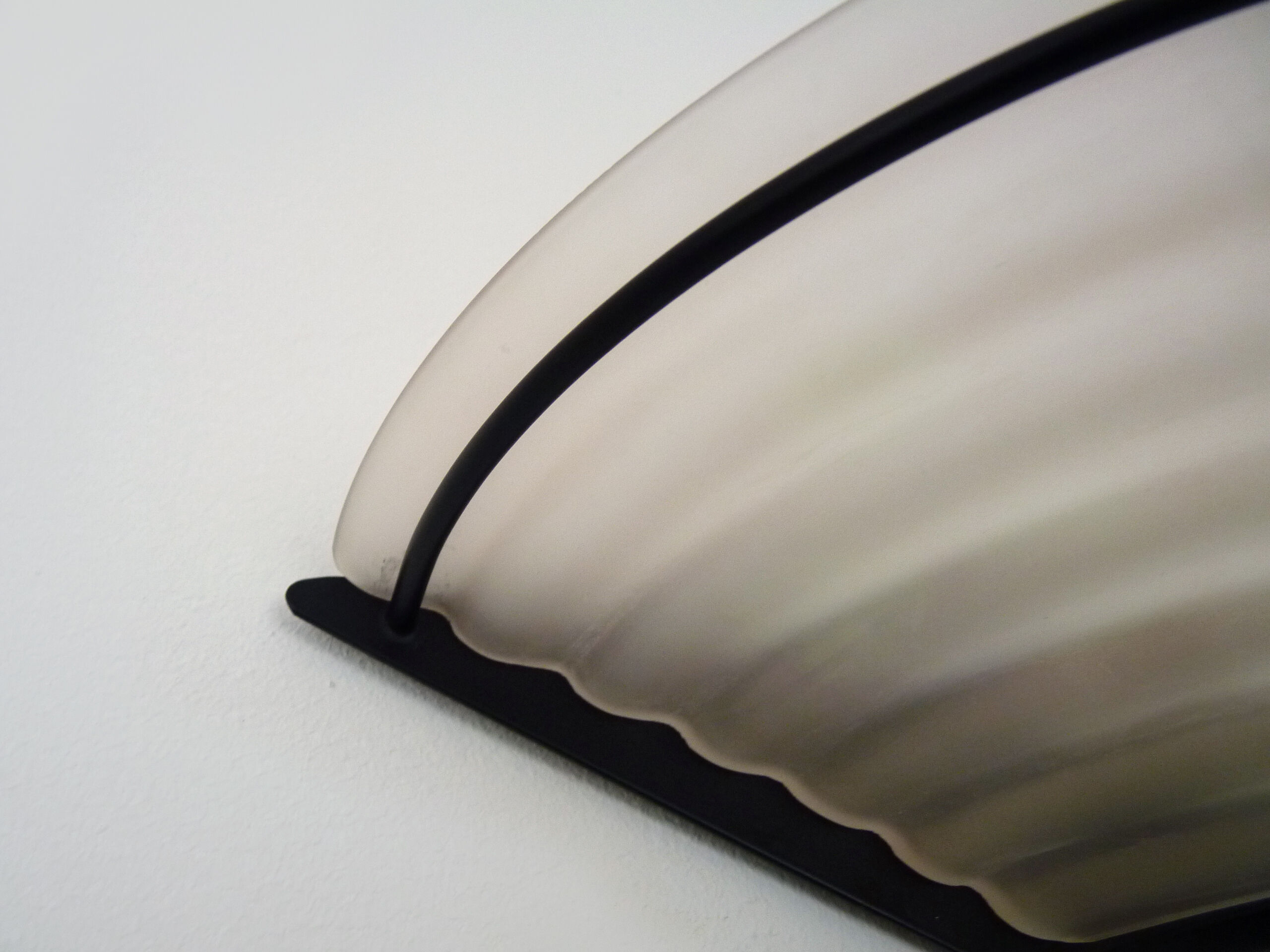 Pair of vintage italian design wall lights in metal and pink frosted glass. year 80