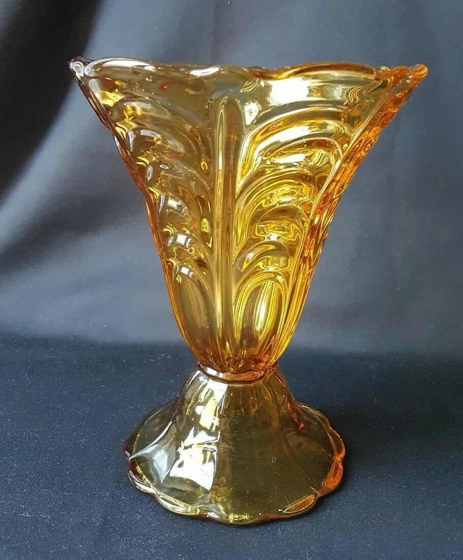 Art Deco period vase half-crystal amber - Luxval Val Saint Lambert