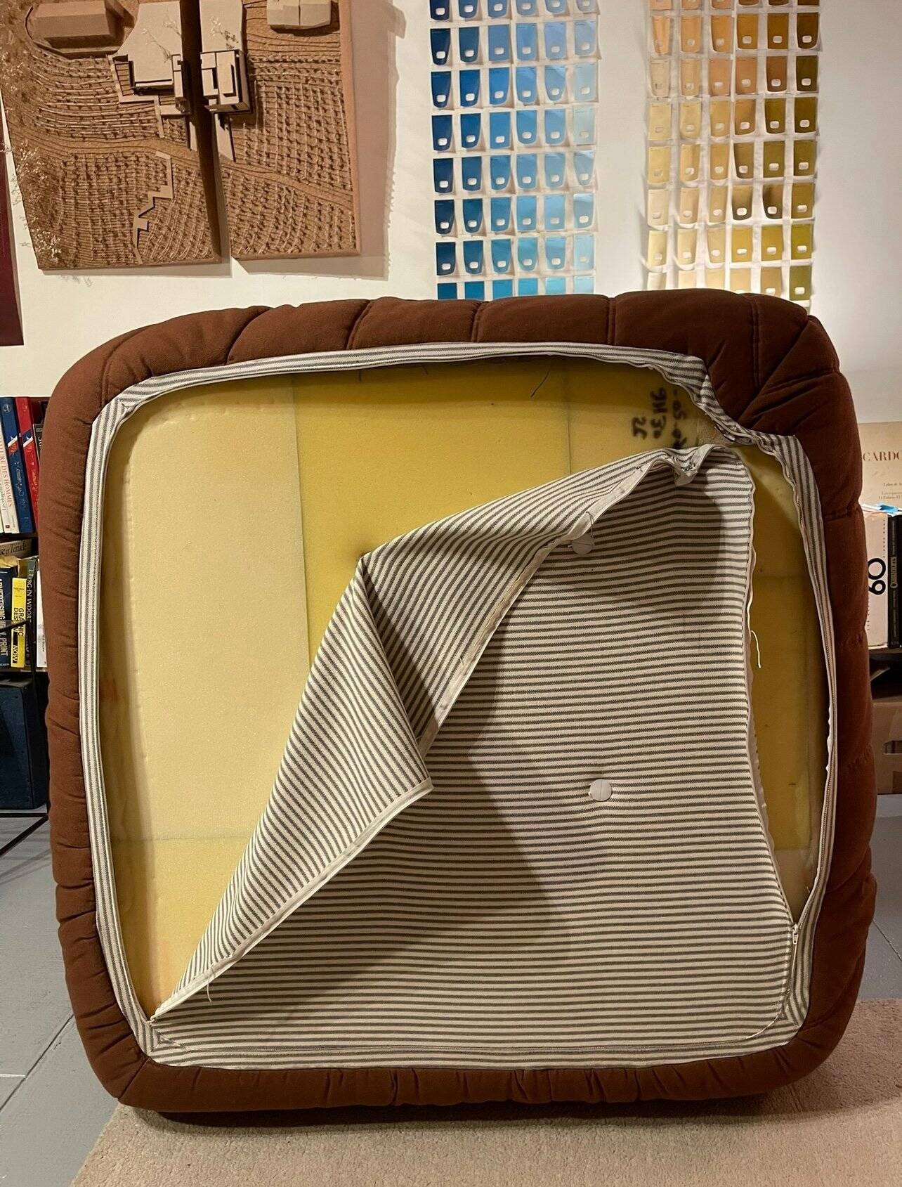Paire de chauffeuses Togo de Michel Ducaroy, Ligne Roset