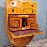 Secrétaire de forme tulipe ou lyre Art Déco en loupe de bois clair en loupe de bois clair