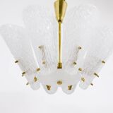 J. T. Kalmar Suspension en Laiton du Milieu du Siècle, Verre Texturé Blanc, Années 1950