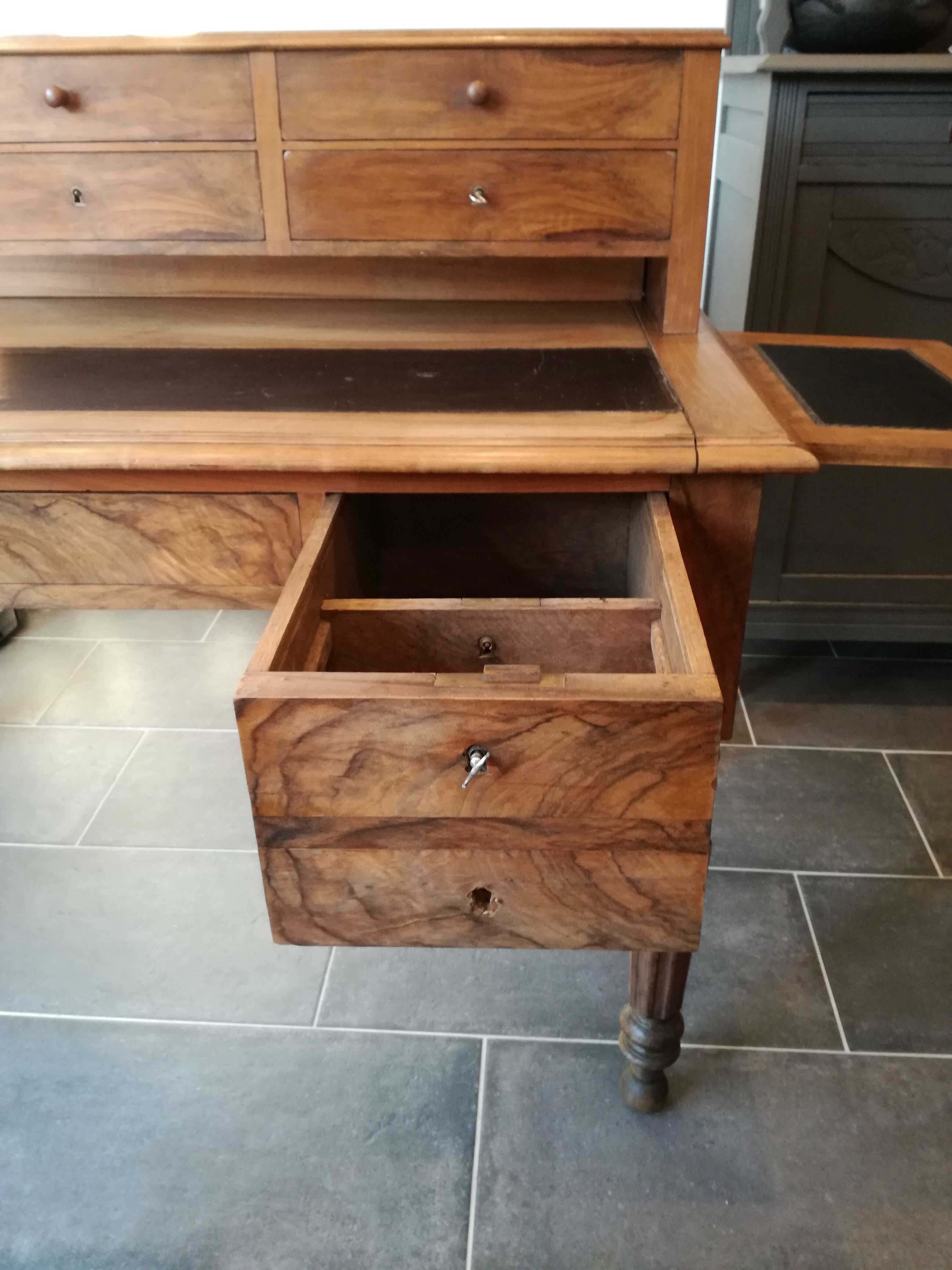 Louis Philippe 19th-century walnut desk Louis Philippe
