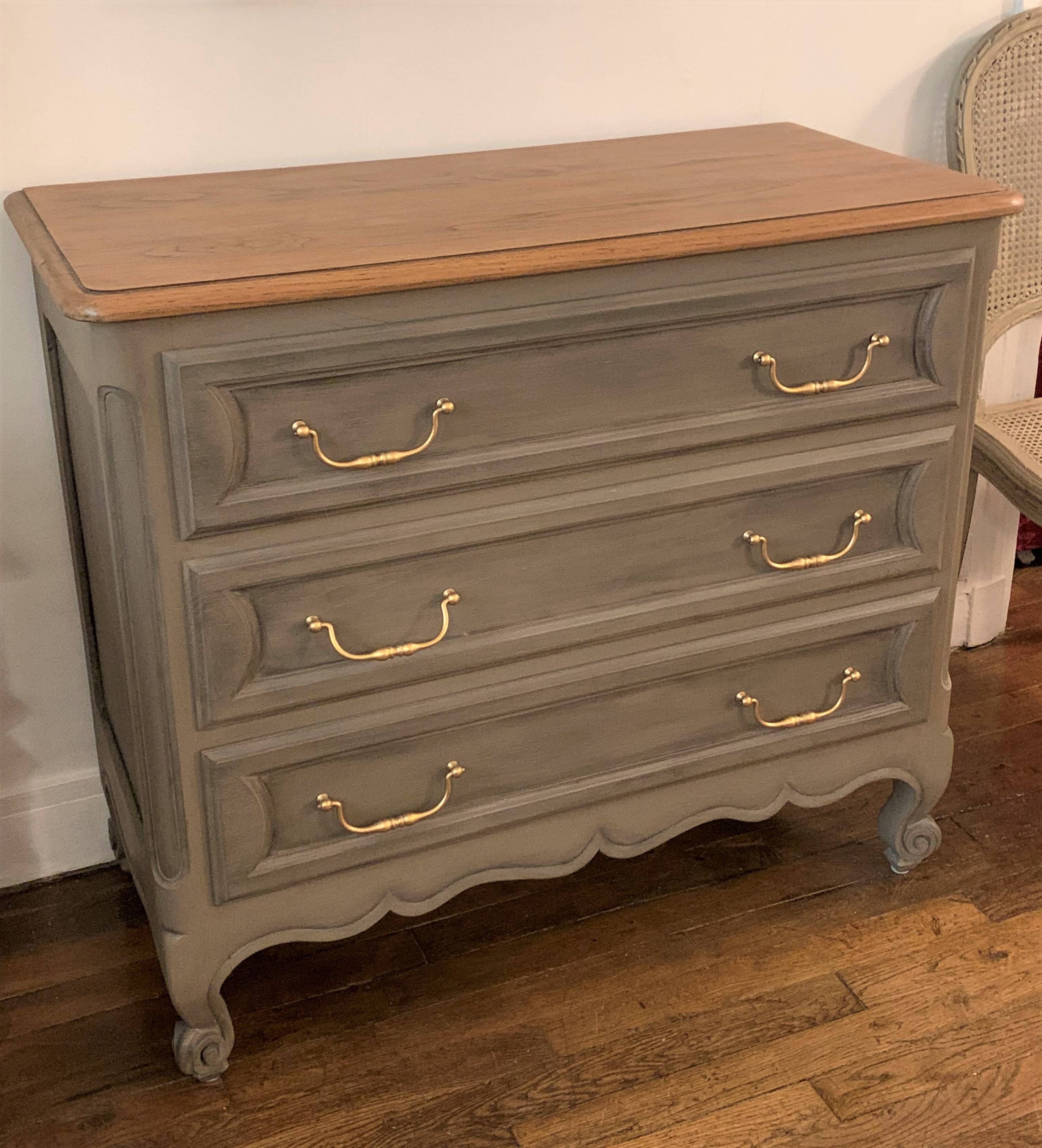Old chest of drawers