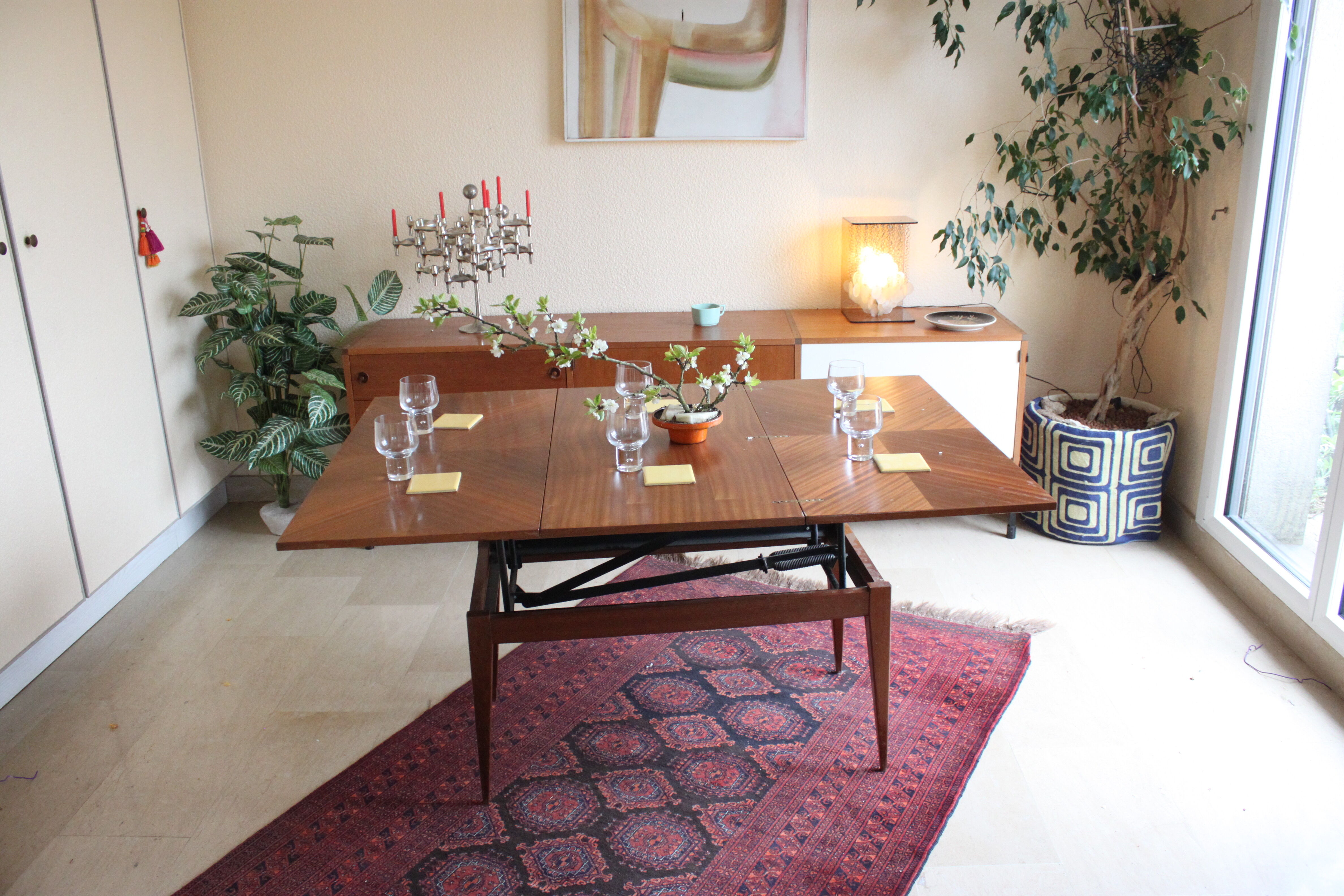 vintage coffee table with up and down system, dining table up to 10 people
