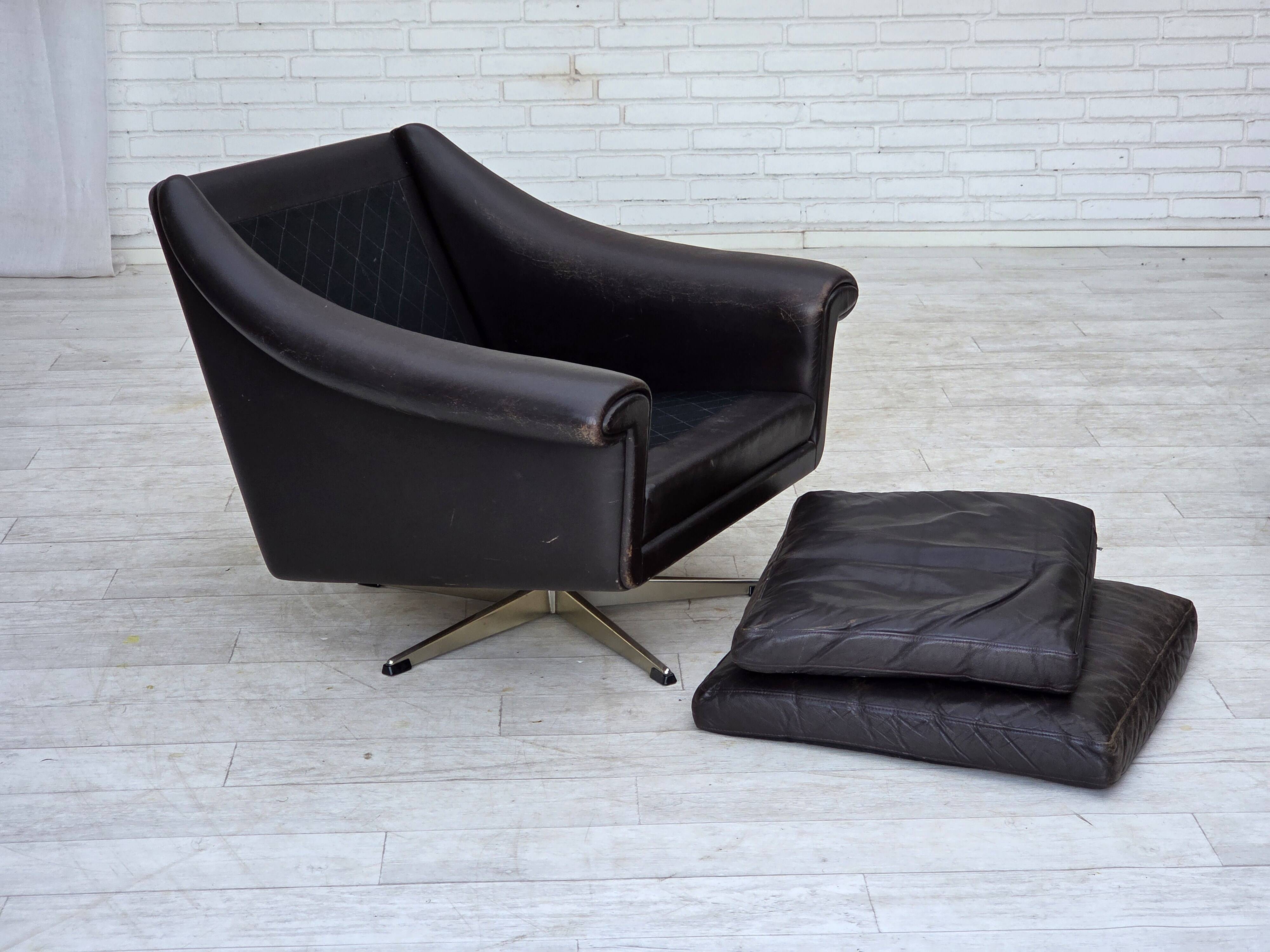 1960s, Danish swivel armchair by Aage Christensen, leather.
