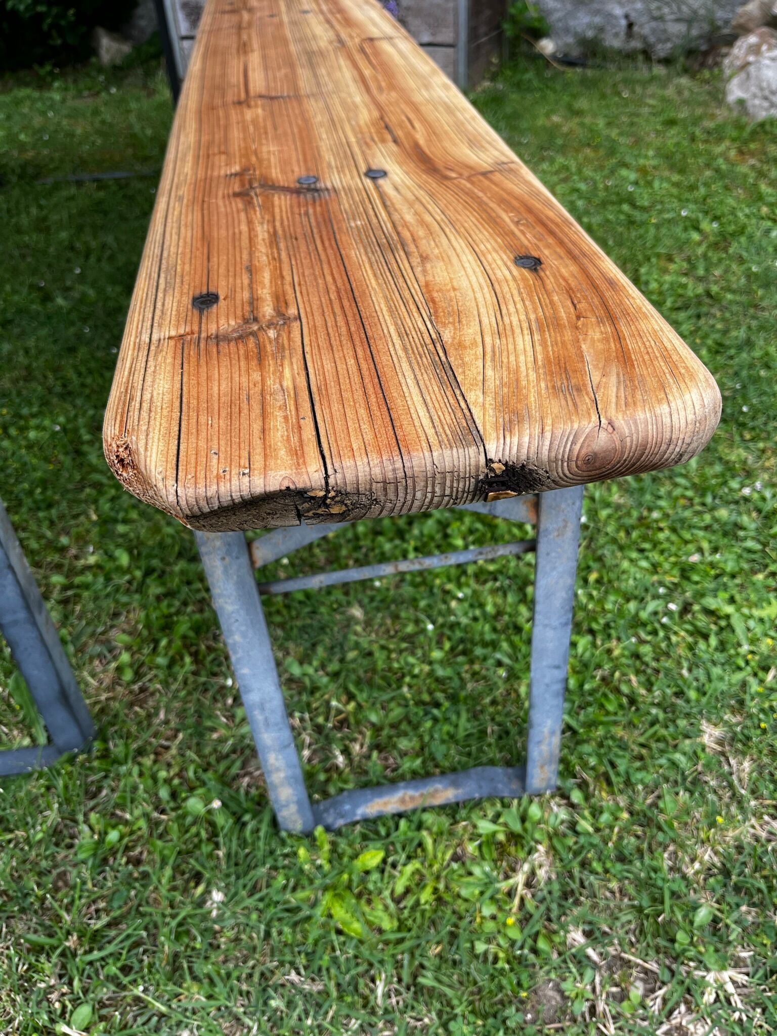 Guinguette table and benches