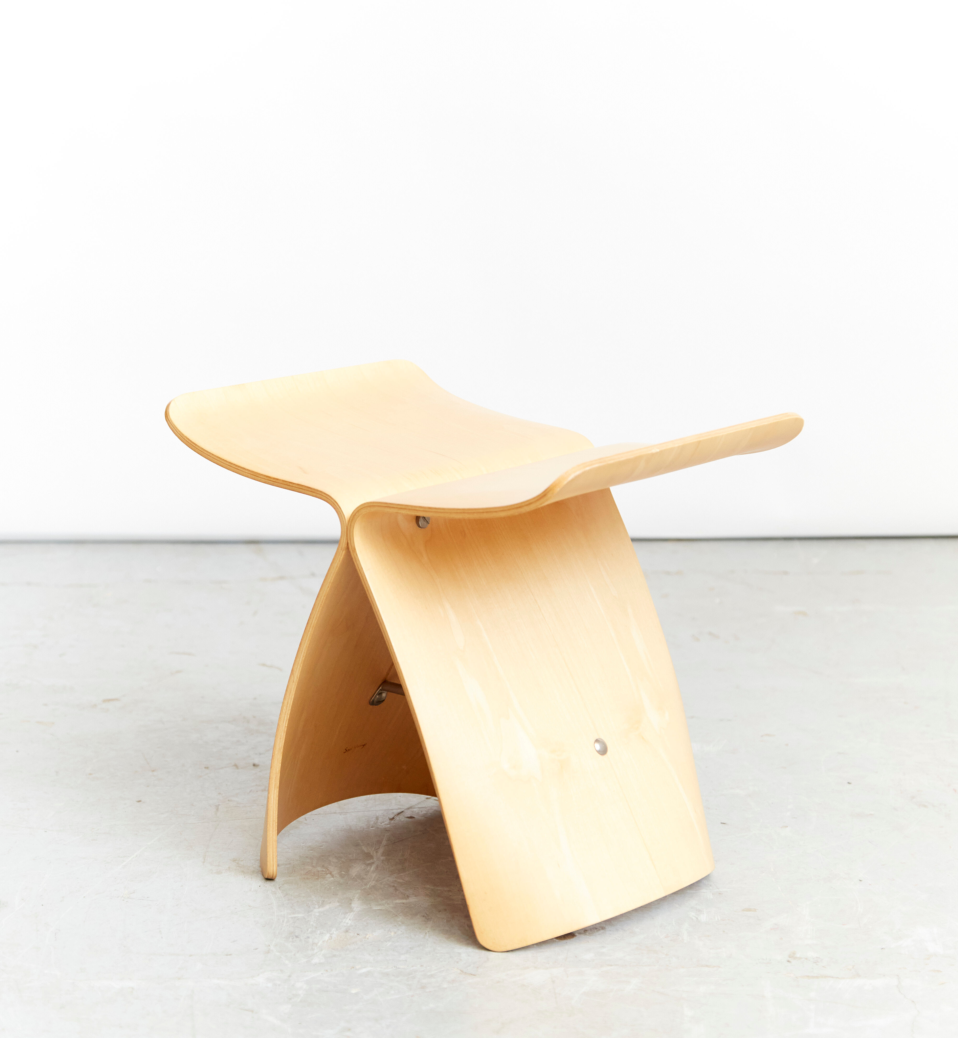 Tabouret Butterfly Sori Yanagi pour Vitra