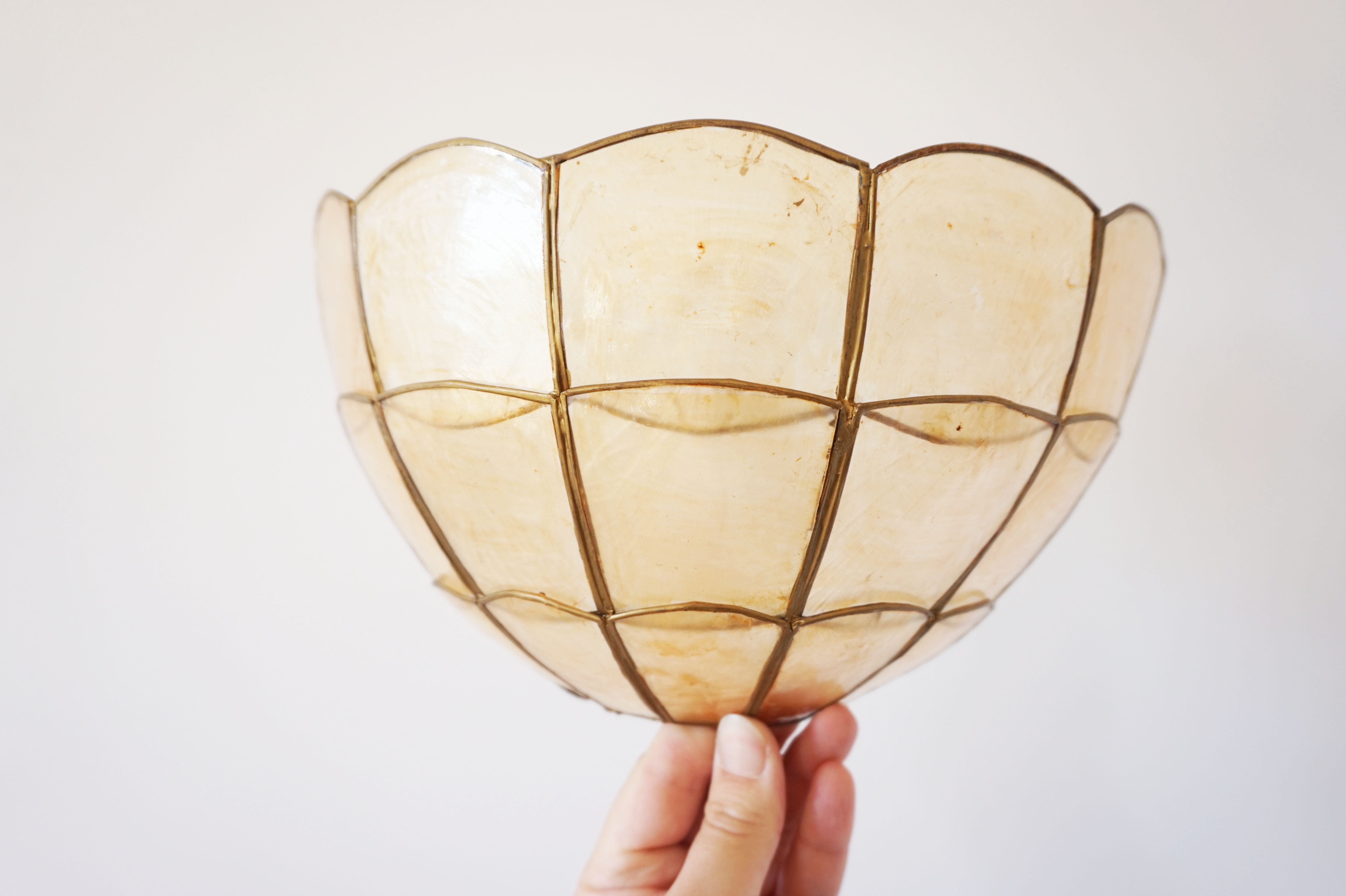 Paire d'appliques en nacre coquillage