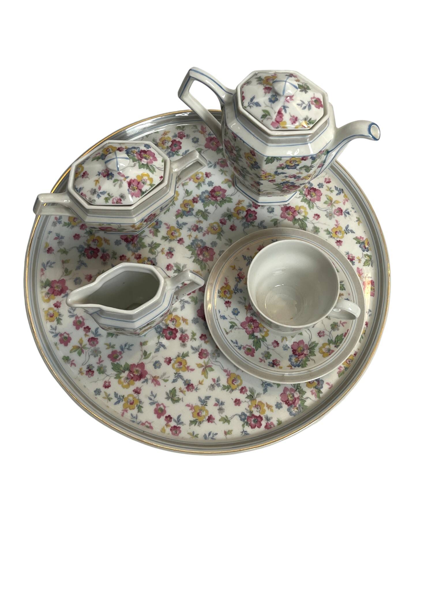 Tableware, tea service called egoist, floral decoration, 20th century
