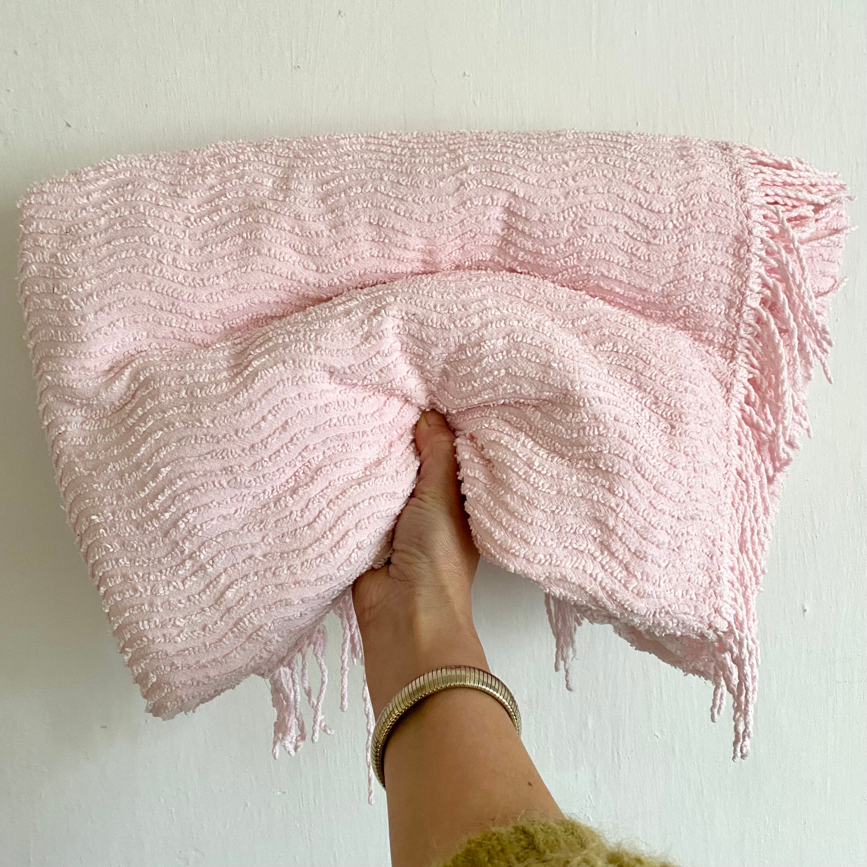 Vintage tuft caterpillar pink bedspread 160x220