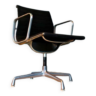 Charles and Ray Eames swivel armchair 1958