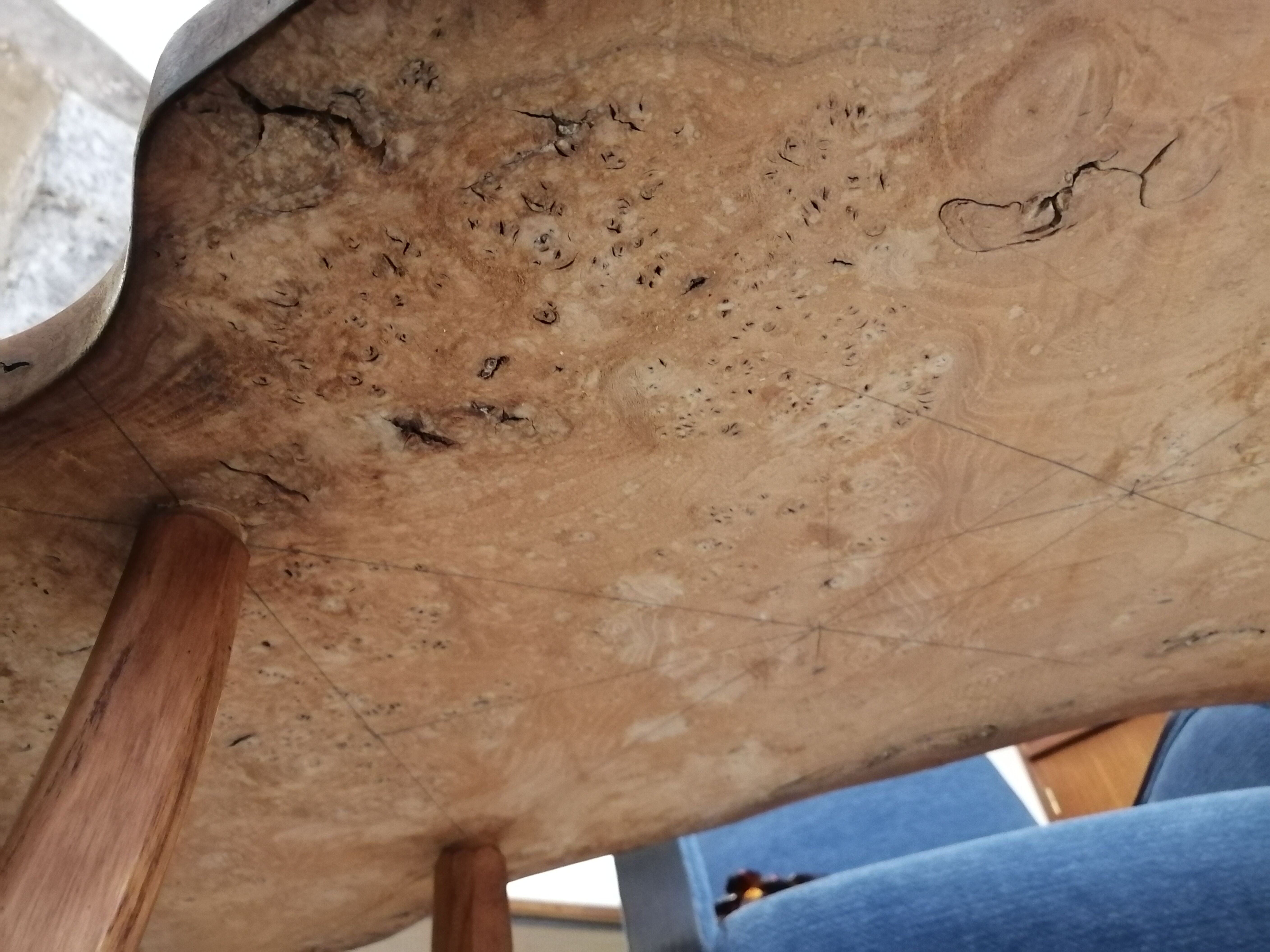 Coffee table in elm magnifier