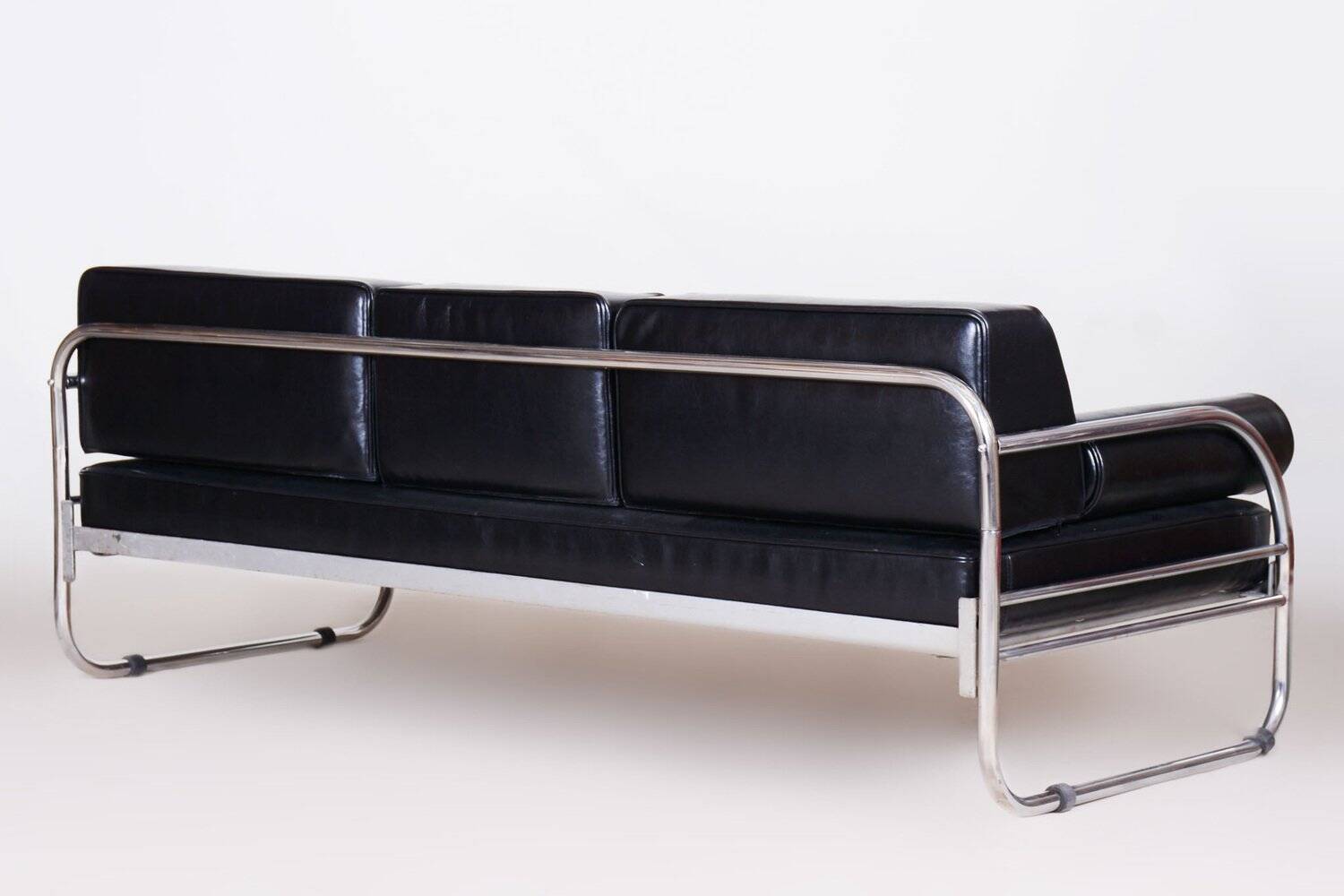Bauhaus Sofa in Leather by Robert Slezak, 1930s