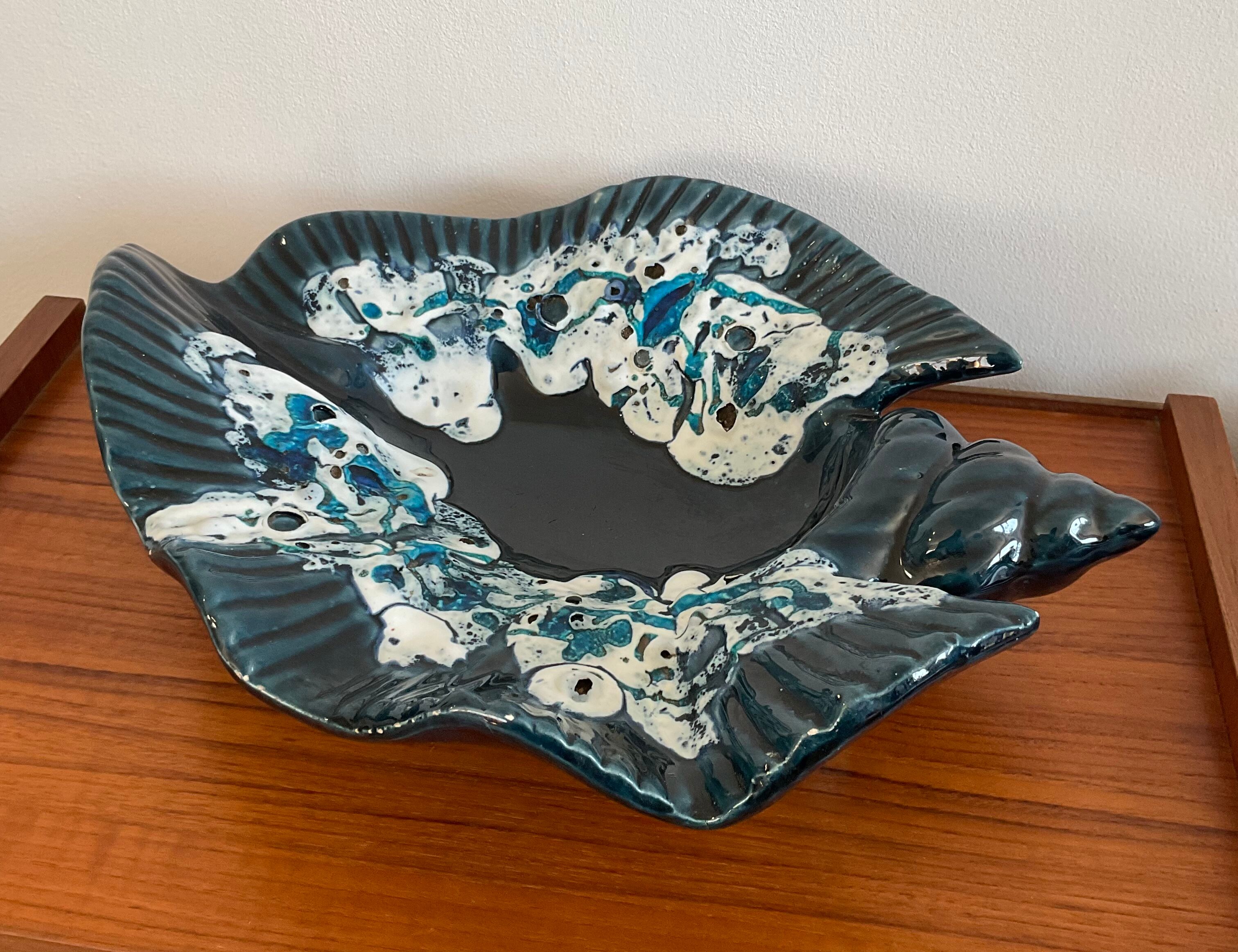 Void pocket vintage shell cut glazed ceramic