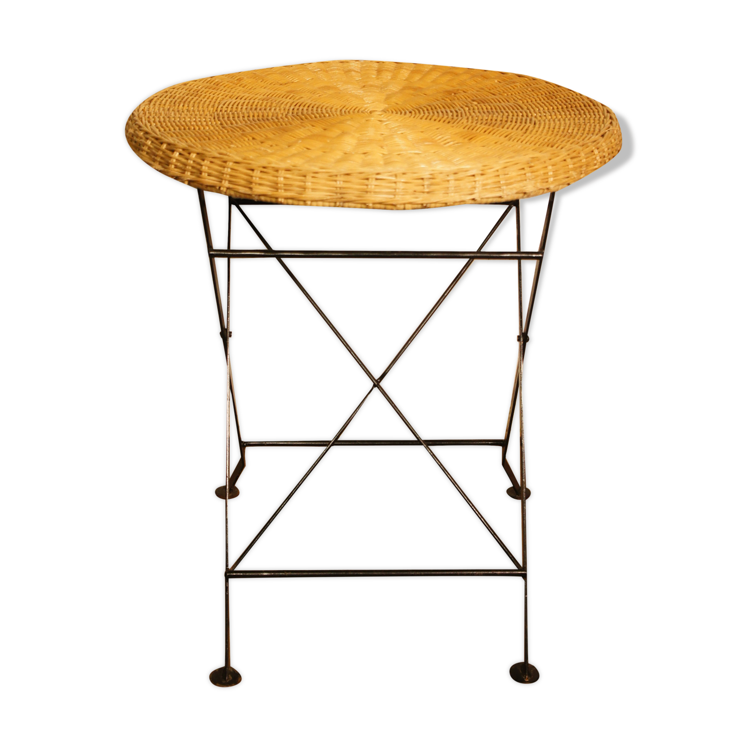 Rattan folding table & metal