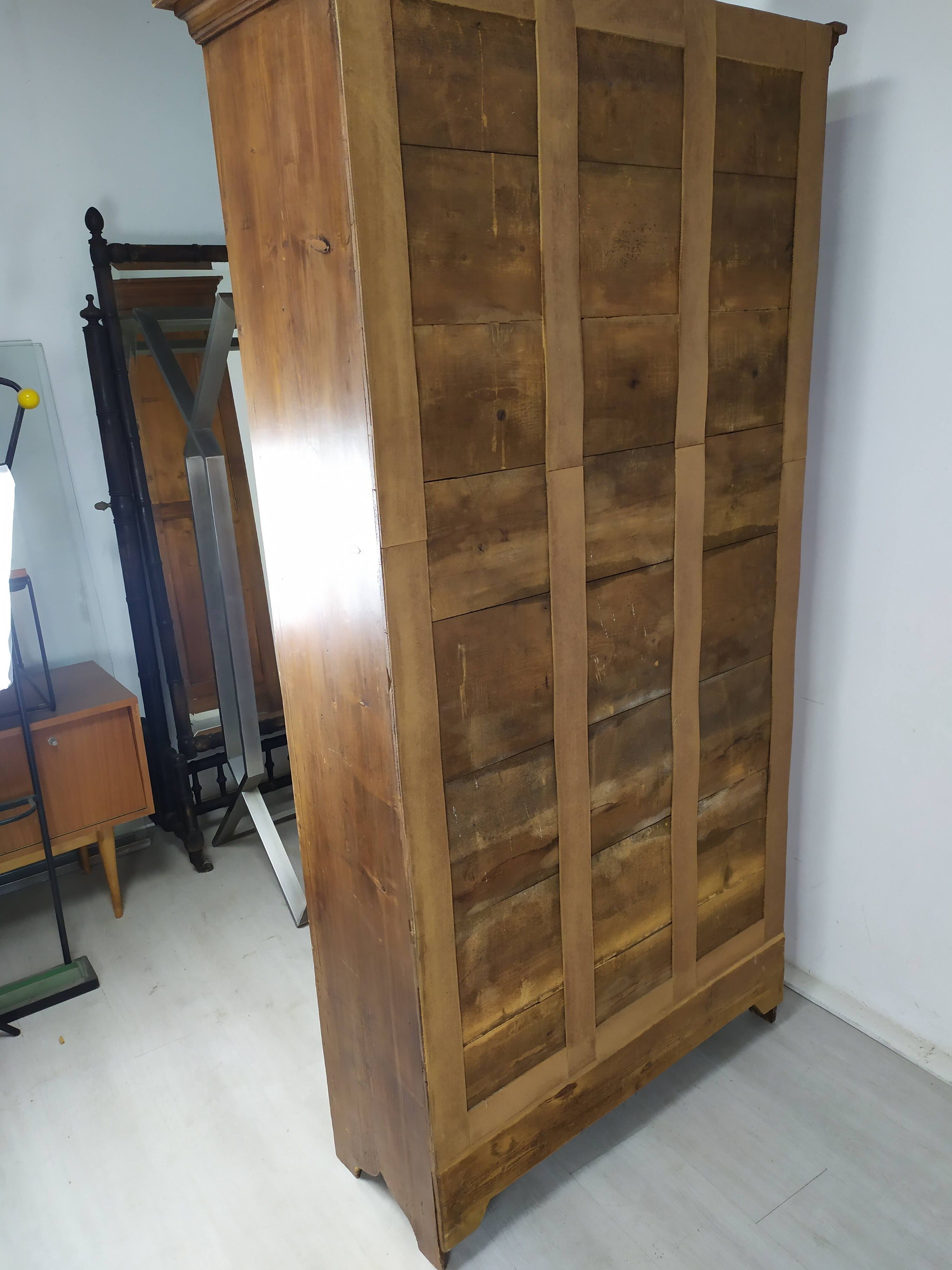 Parisian wardrobe fir tree