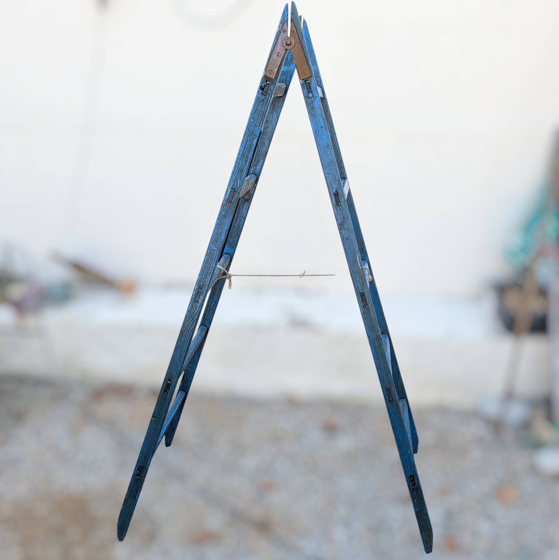 Old electric blue scale