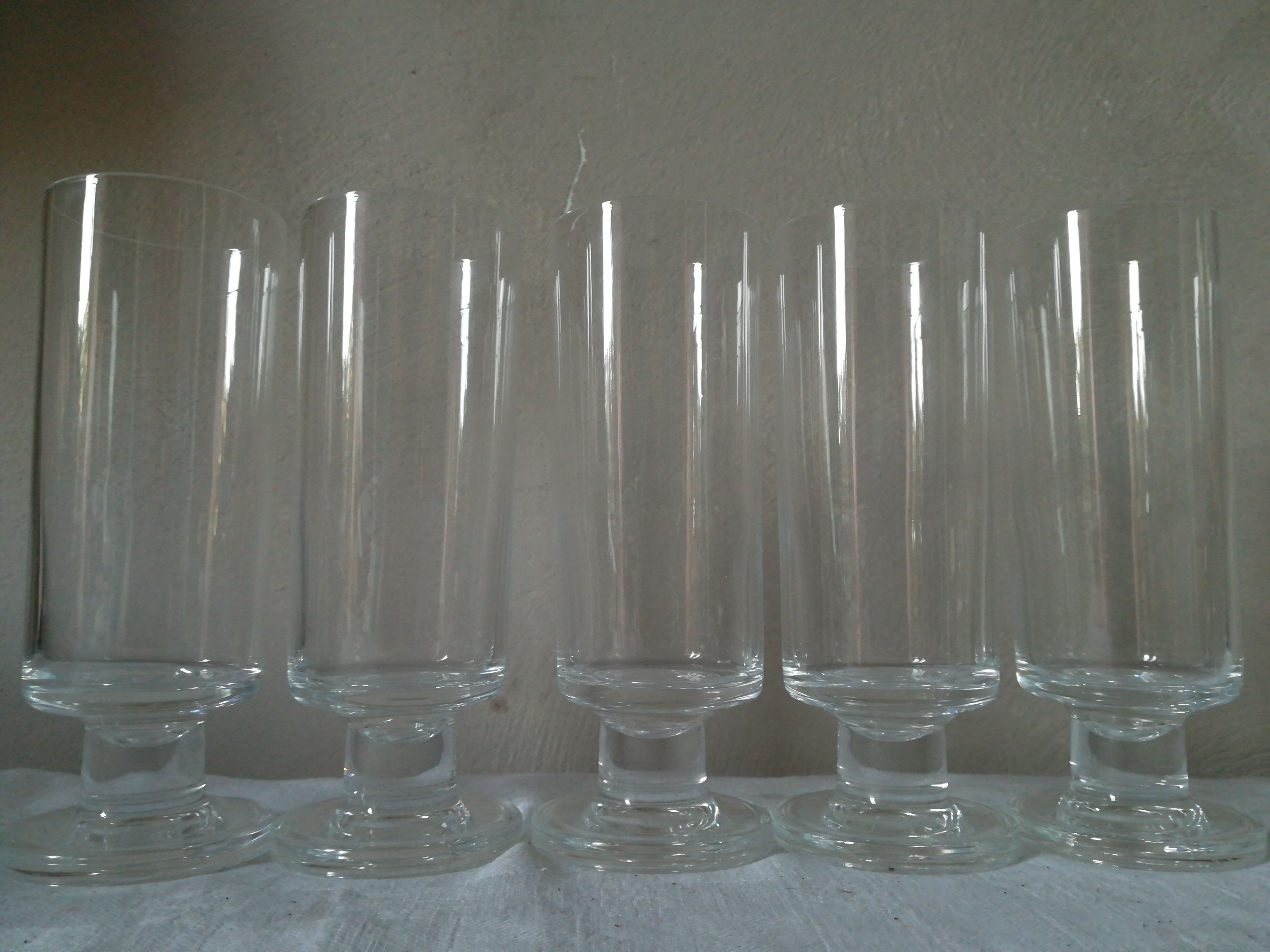 5 champagne glasses