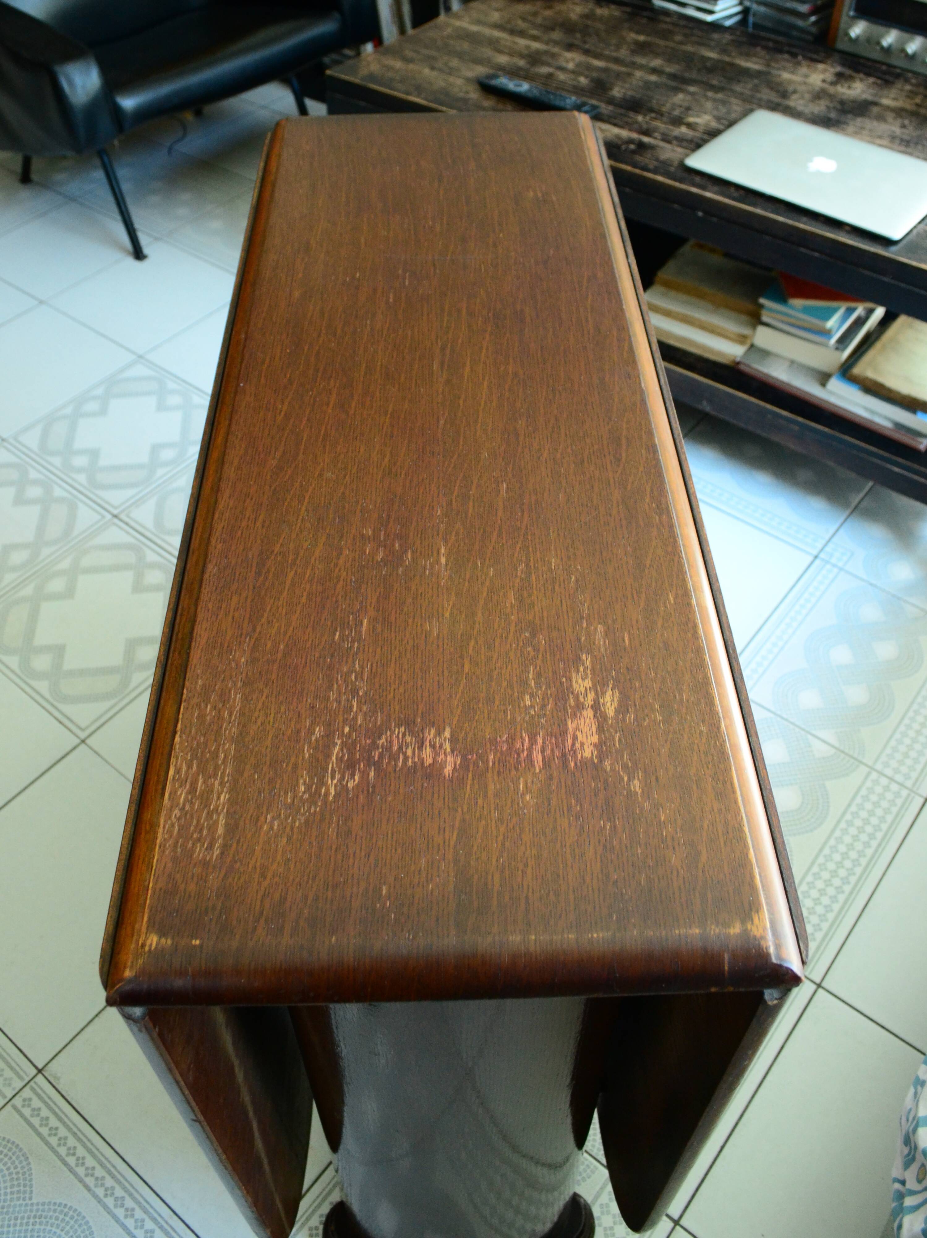 English mahogany folding gateleg table