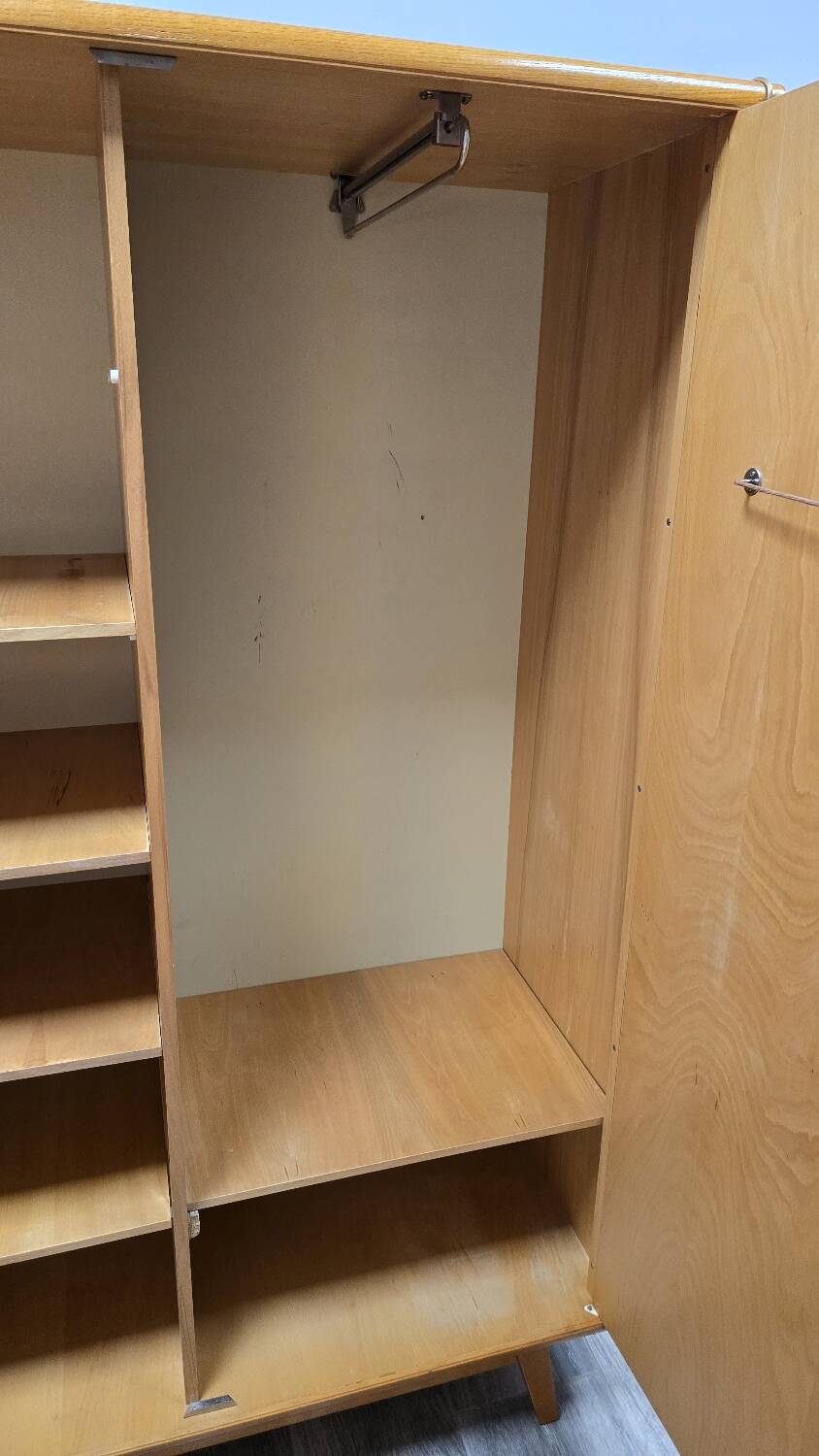 Wardrobe by B.Landsman