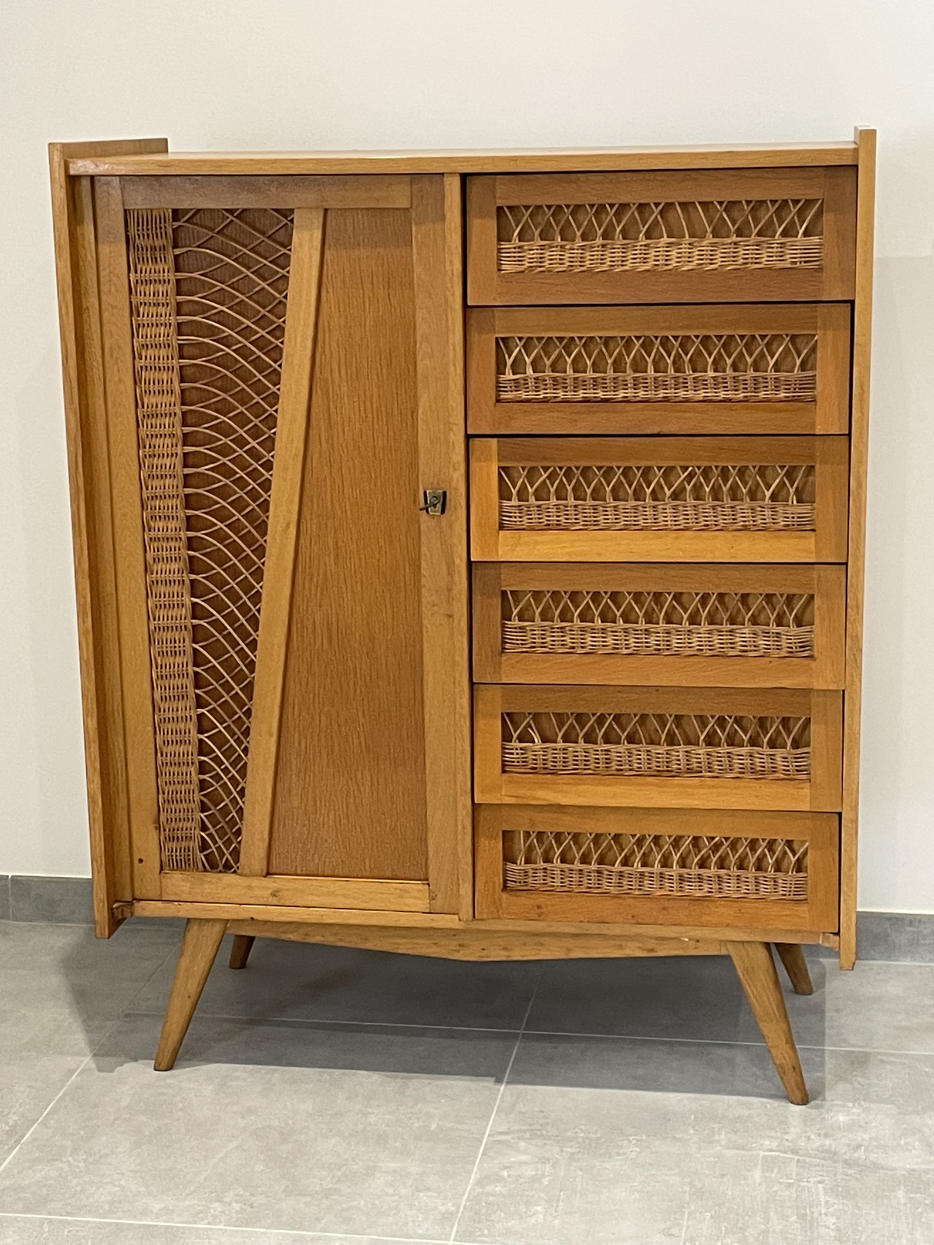 Children's wardrobe in wood and rattan with so-called Parisian compass feet