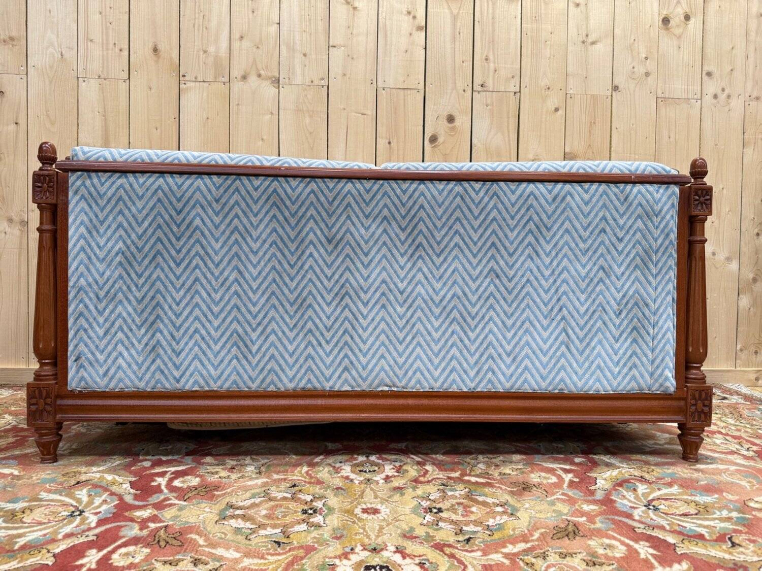 Louis XVI style sofa bed – Mahogany-stained beech & blue velvet