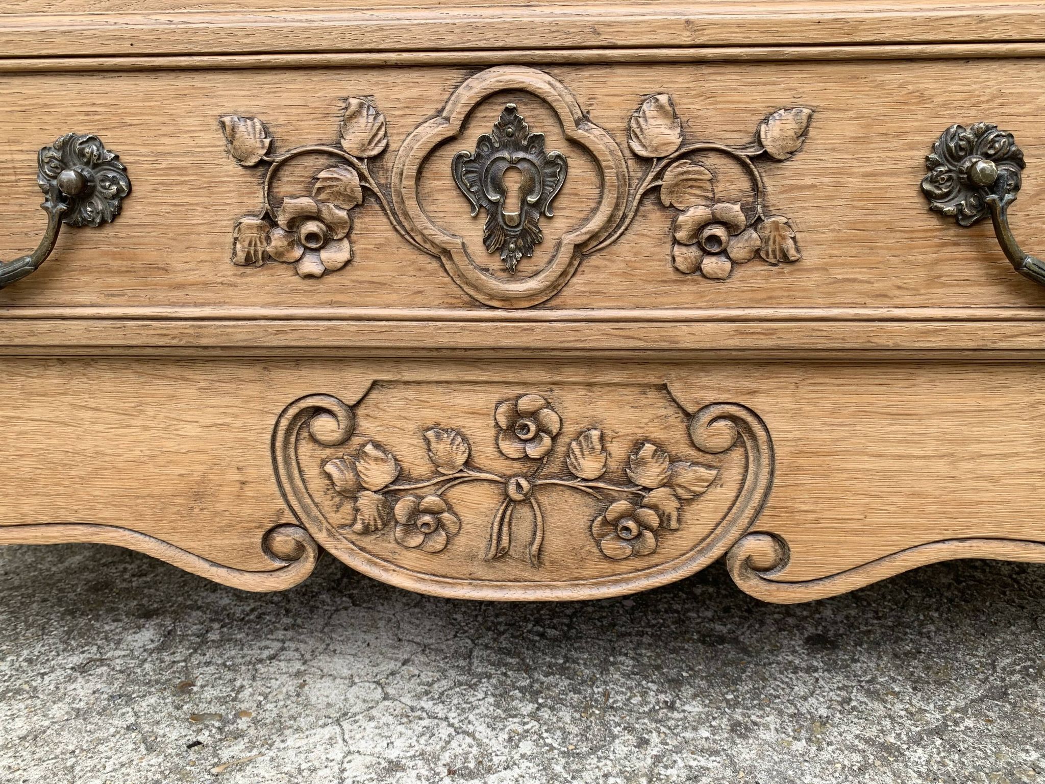 Louis XV style chest of drawers, solid raw oak, 1920.