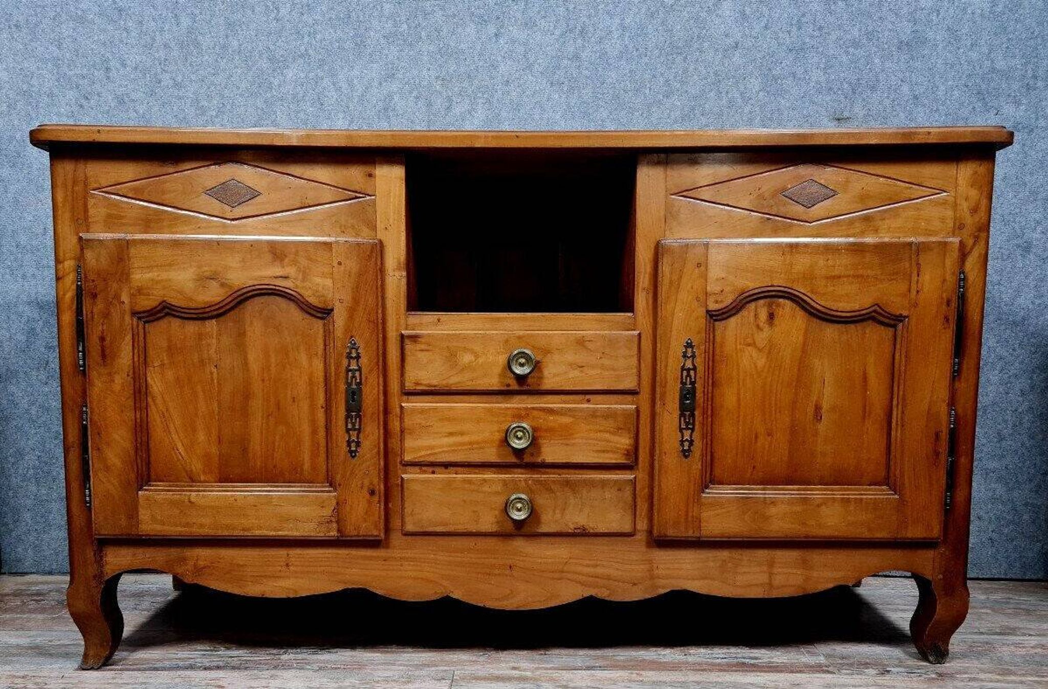 Buffet en enfilade époque Louis XV en merisier massif vers 1800