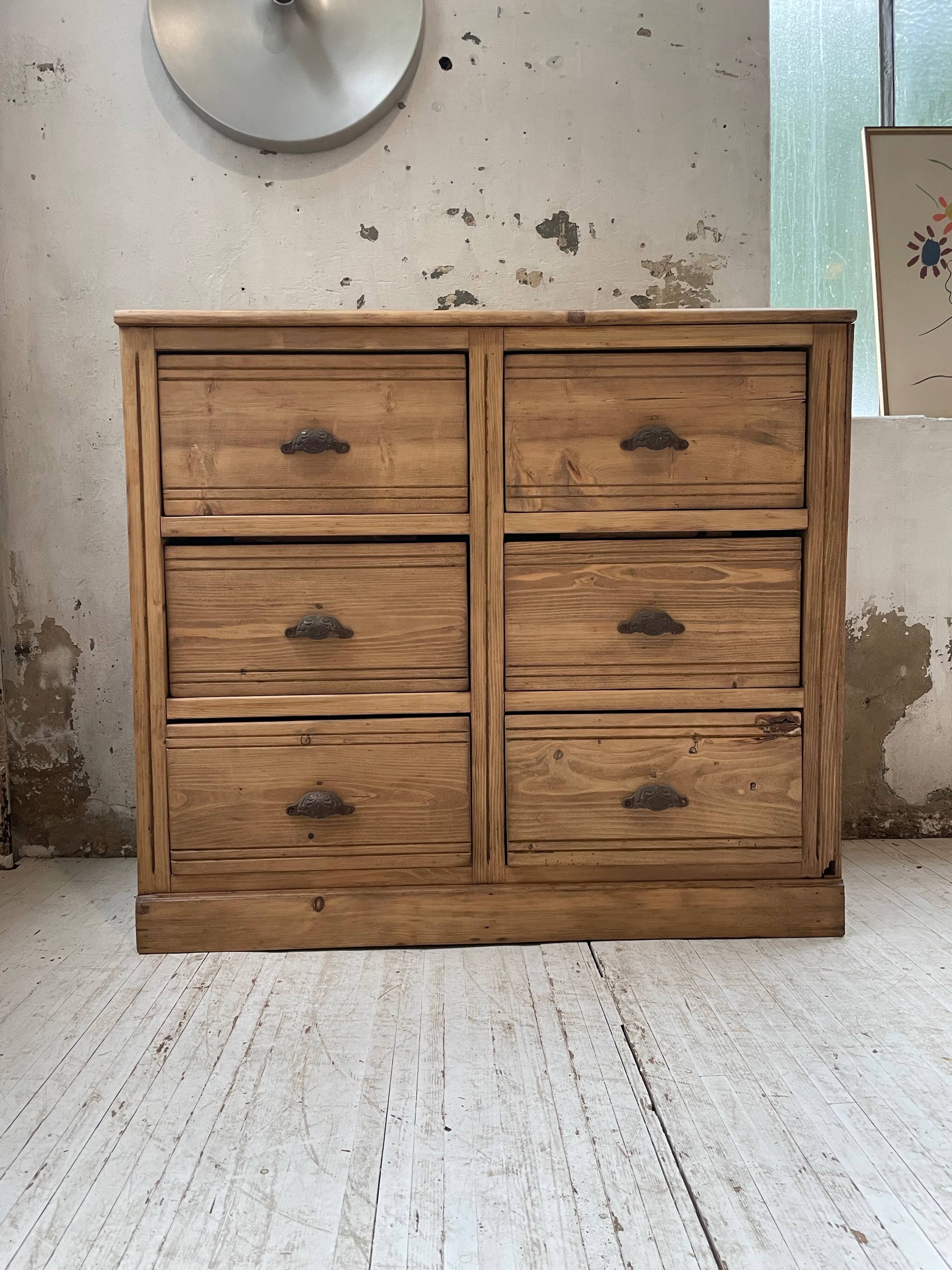 Convenient pine workshop furniture