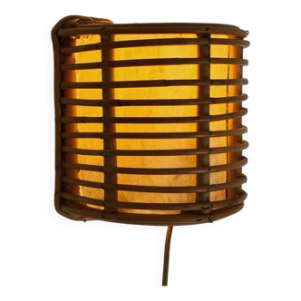 Vintage rattan wall lamp