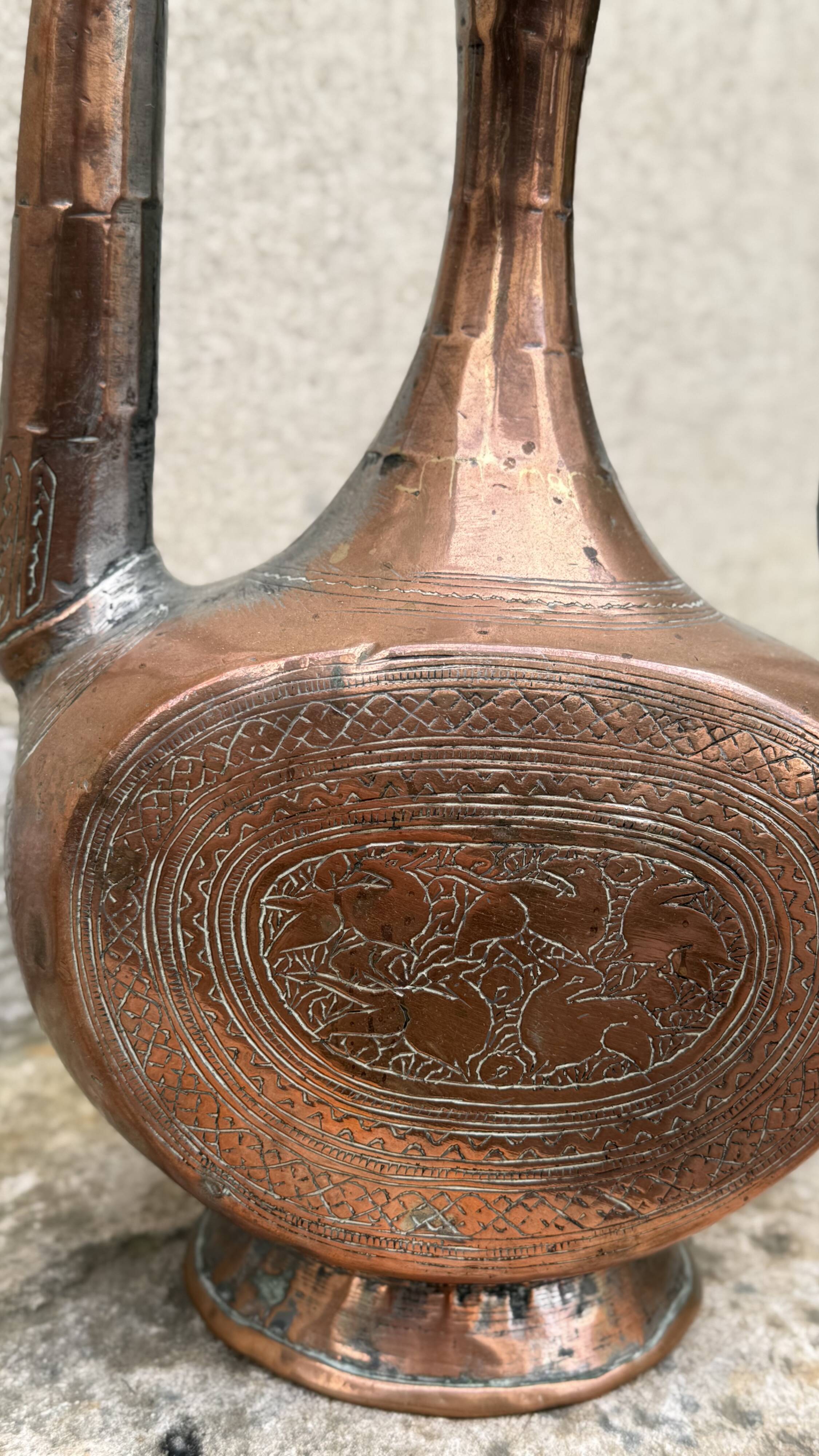 Antique Eastern jug in copper & brass, engraved – handcrafted decoration –