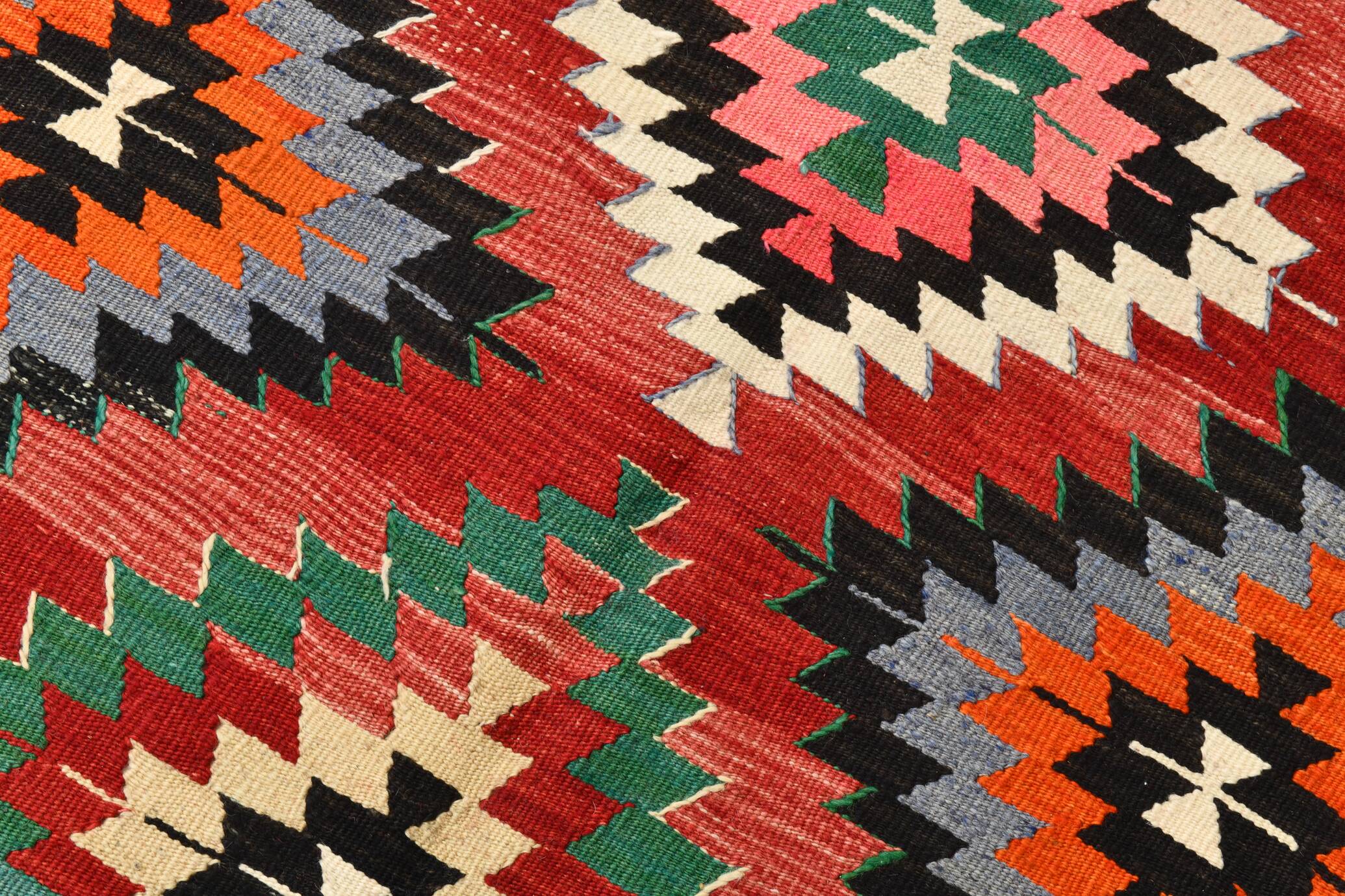 5x9 Red & Green Geometric Tribal Vintage Kilim Rug, 170x267Cm