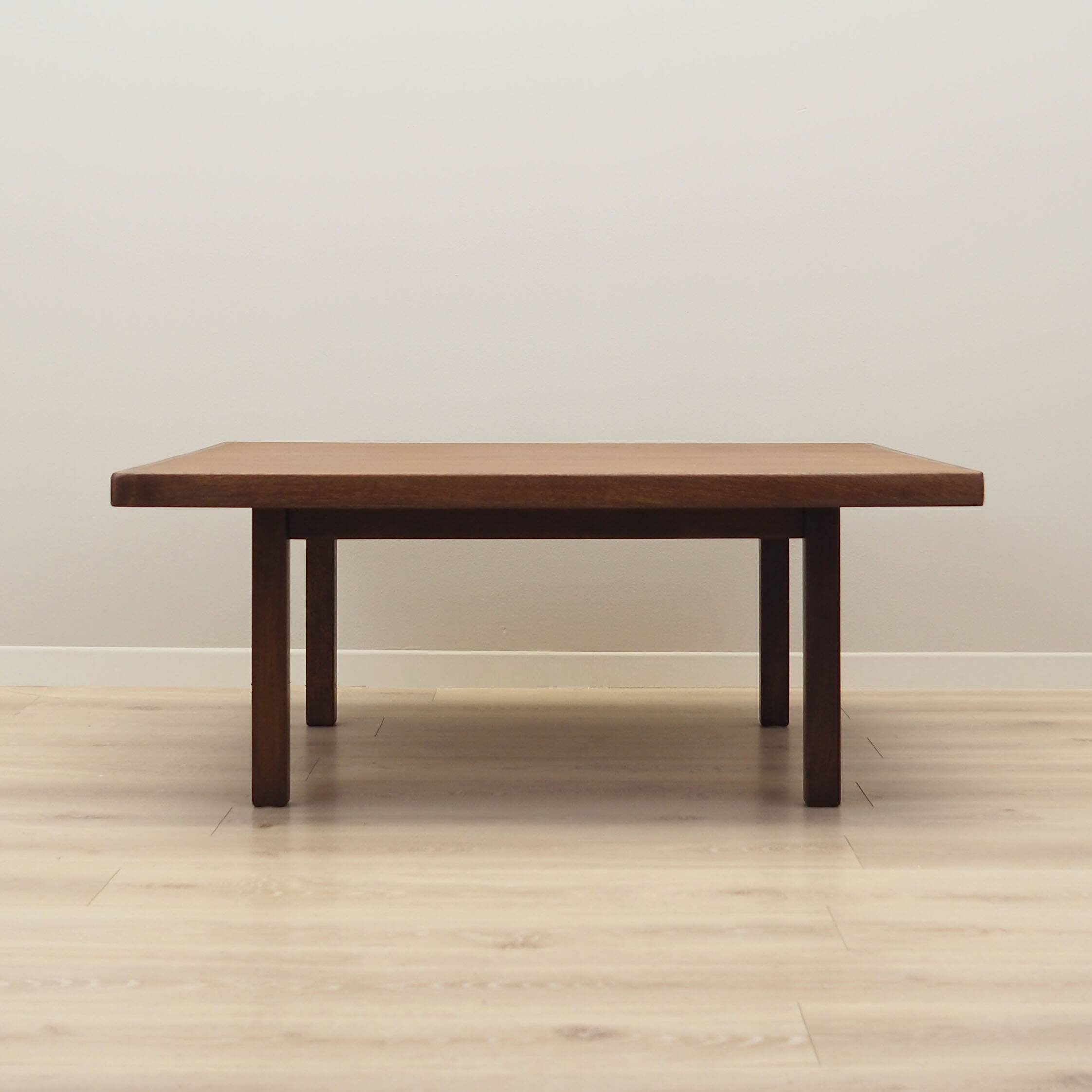 Oak coffee table, Danish design, 1960s, designer: Hans J. Wegner, manufactu