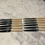1é couteaux à fromage ou entremets . Inox et Bakélite