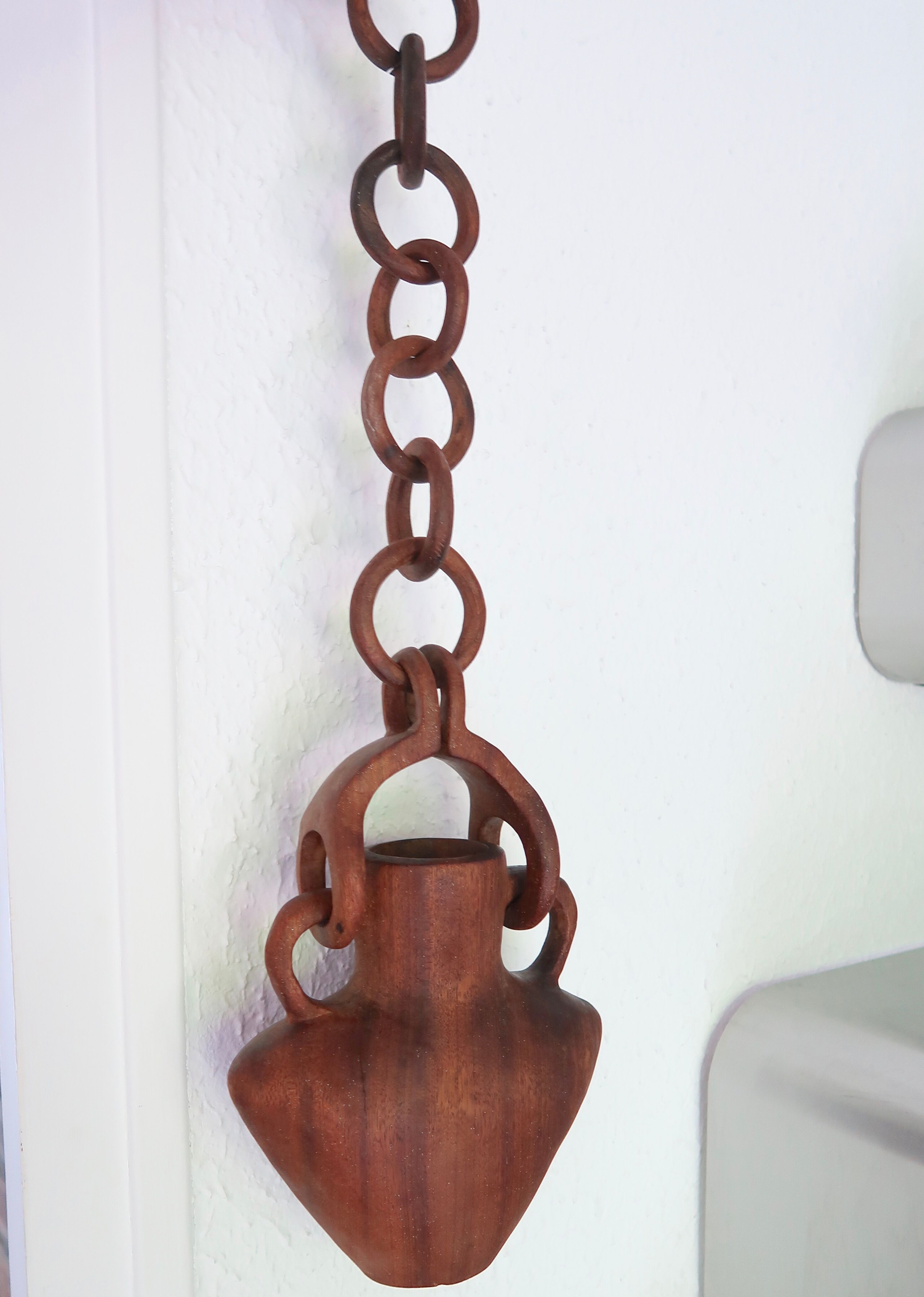 Vase à anses en bois années 50